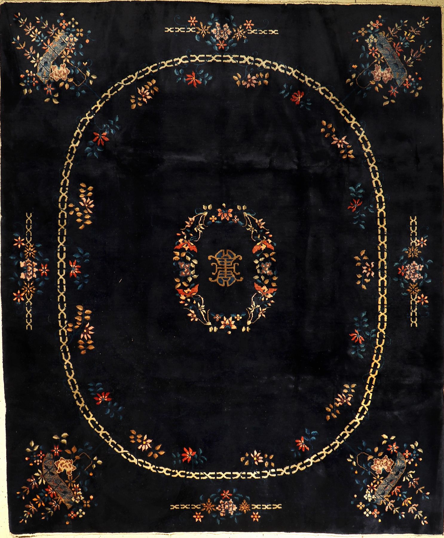 Peking antik (Art Deco), China, um 1900/1910, Korkwolle, ca. 295 x 245 cm, EHZ: 2-3 (minimale Altersspuren). Dekorativ. Indigo Färbung.