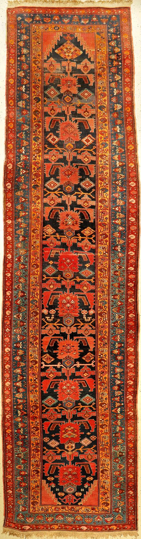 Karabagh "Galerie" alt, Kaukasus, um 1920, Wolle auf Wolle, ca. 425 x 111 cm, EHZ: 4