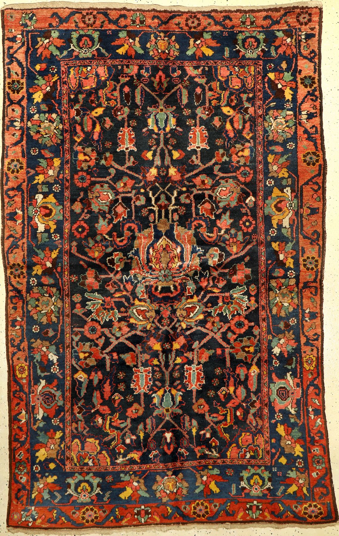Bachtiar alt, Persien, um 1920, Wolle auf Wolle, ca. 230 x 145 cm, Naturfarben, EHZ: 3.