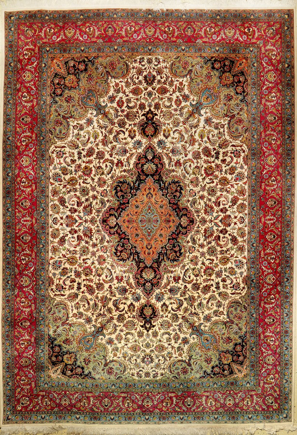 Täbriz fein, Persien, ca. 50 Jahre, Korkwolle mit Seide, ca. 358 x 252 cm, EHZ: 2