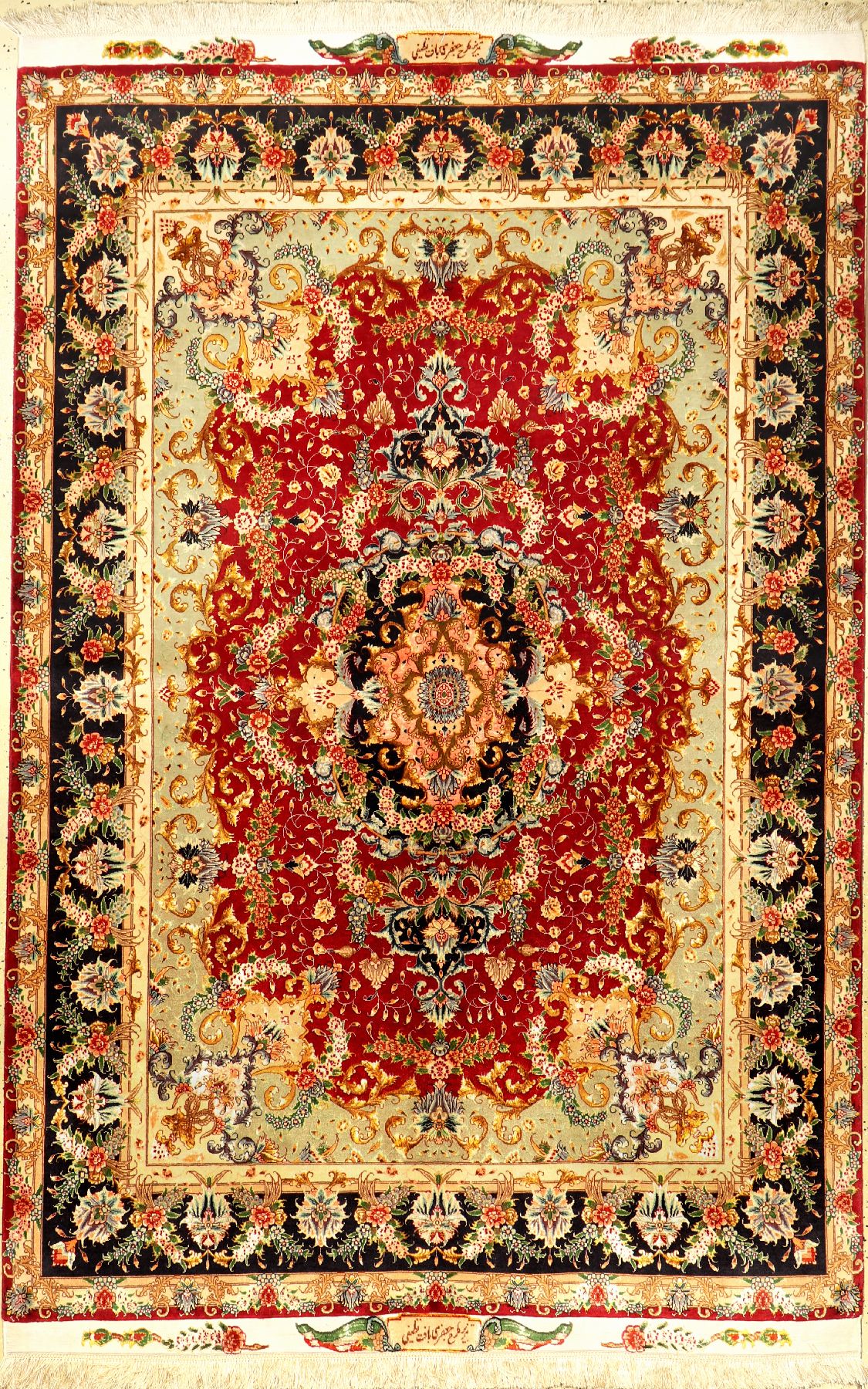Feiner Täbriz "Nazifi" (Part-Silk) Signiert (60 RAJ), Persien, ca. 20 Jahre alt, Korkwolle mit und auf Seide, ca. 221 x 152 cm, EHZ: 2 ...