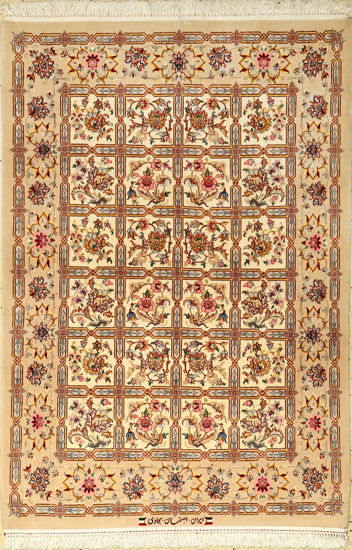 Feiner Esfahan "Sadjadi" (Signiert), Persien, ca. 15 Jahre alt, Korkwolle mit und auf Seide, ca. 161 x 110 cm, EHZ: 1-2 (fachkundig ...