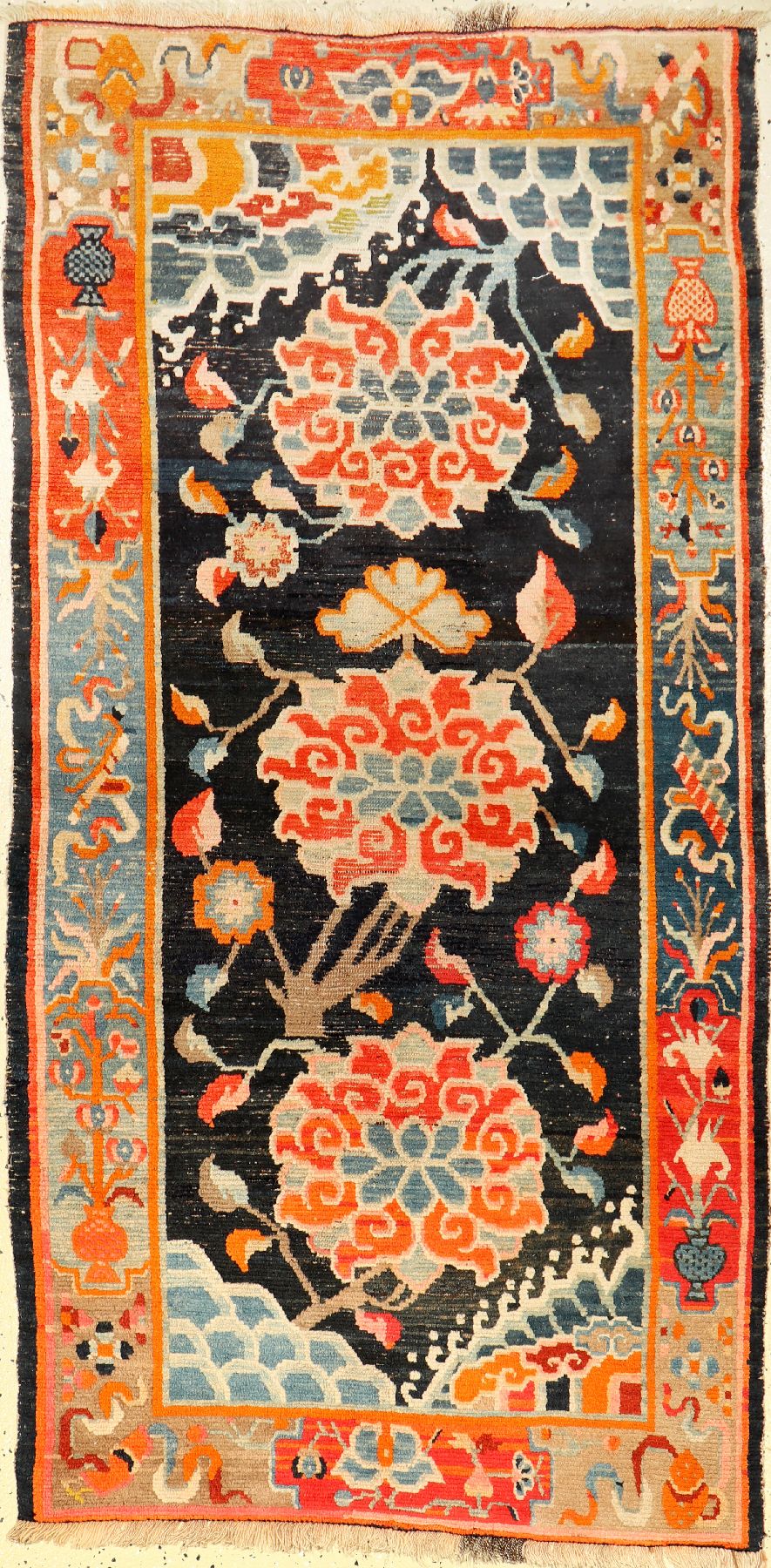 Khaden alt (Lotus Design), Tibet, um 1910, Wolle auf Baumwolle, ca. 173 x 82 cm, selten, sehr dekorativ, EHZ: 3, sammelwürdig
