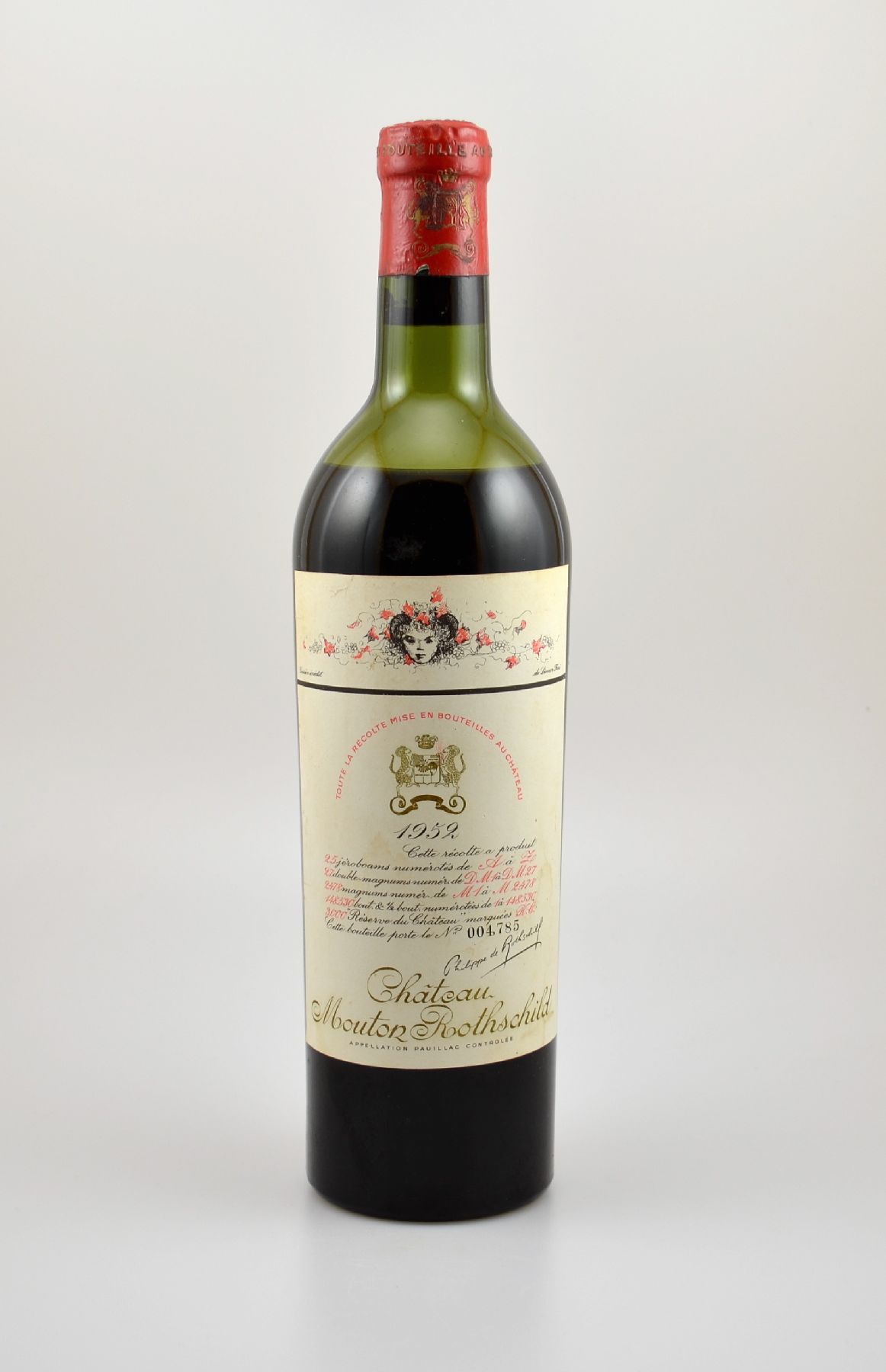 1 Flasche 1952 Chateau Mouton Rothschild, Füllstand: ca. mid shoulder, Etikett min. beschmutzt, unverkostet, Provenienz: Aus einer privaten ...