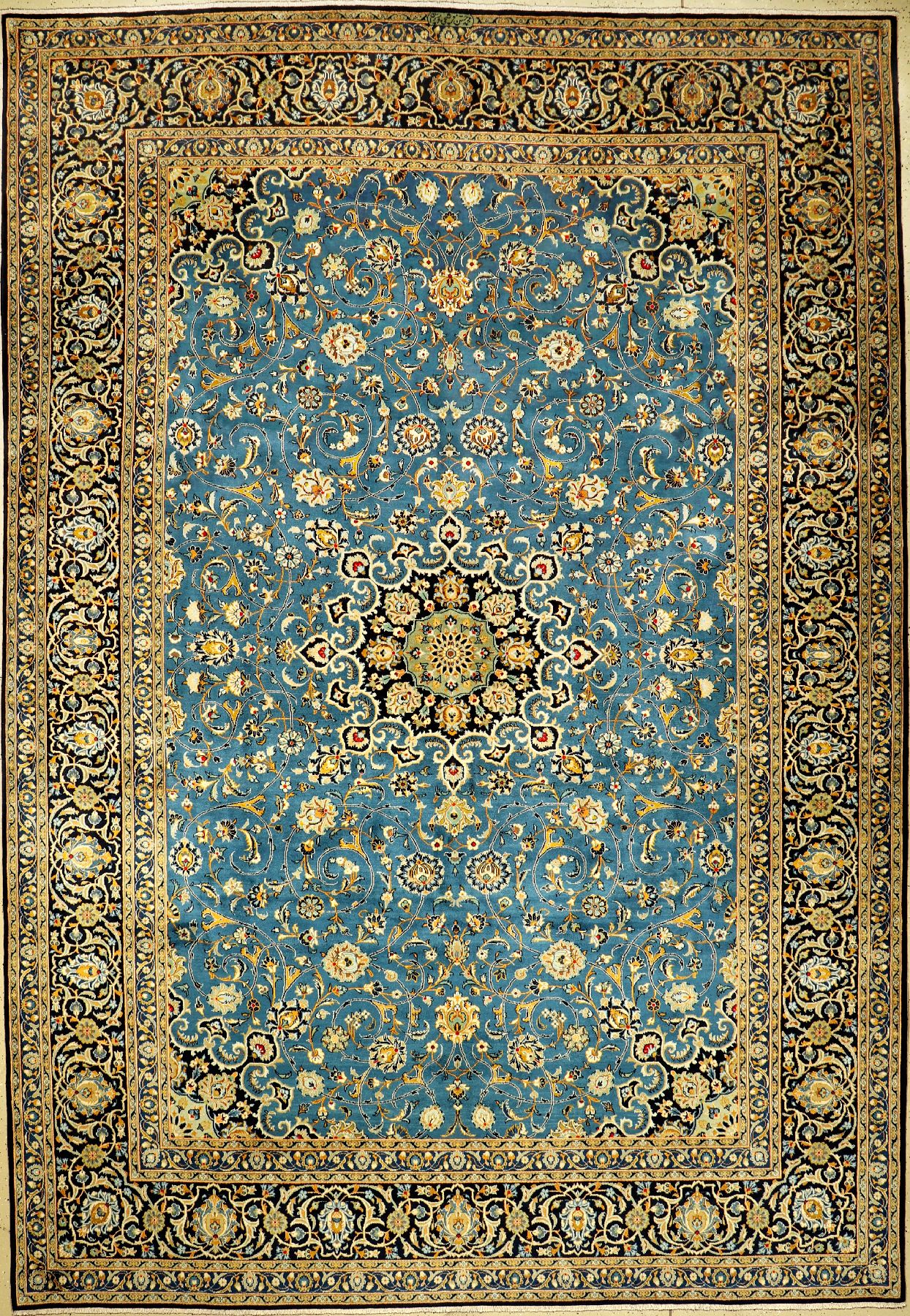 Feiner Keschan Kork (Signiert), Persien, ca. 40 Jahre alt, Korkwolle, ca. 404 x 280 cm, EHZ: 2 (fachkundig gereinigt), seltene Grundfarben, ...
