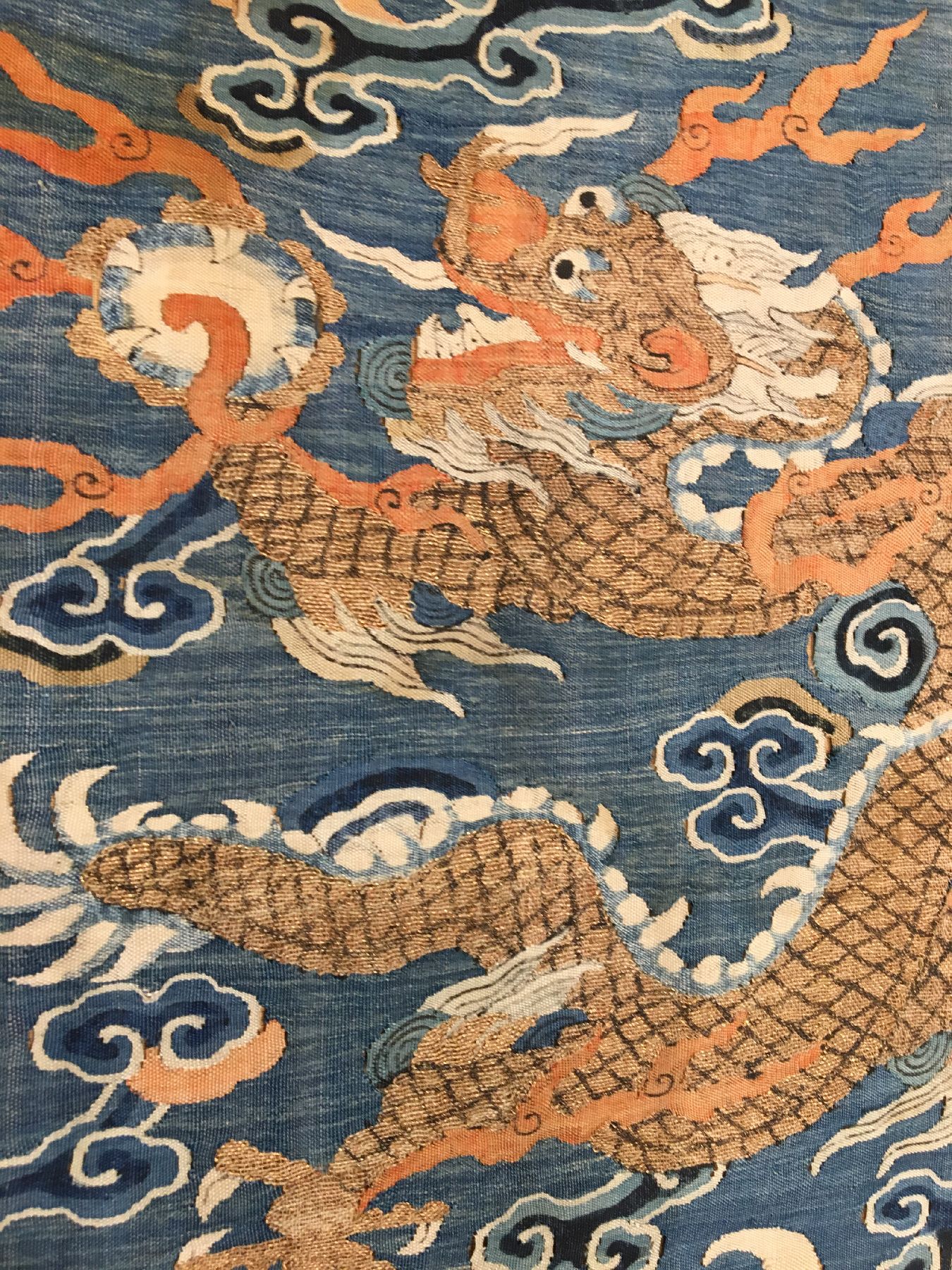 Detail c: Feine Seiden Kesi mit Metallbrokat "Drachen" antik (Gefertigt für den Kaiserhof in der verbotenen Stadt Peking), China, 18.Jhd., reine ...