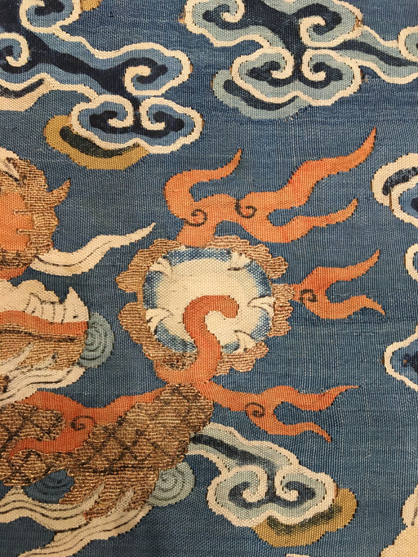 Detail h: Feine Seiden Kesi mit Metallbrokat "Drachen" antik (Gefertigt für den Kaiserhof in der verbotenen Stadt Peking), China, 18.Jhd., reine ...