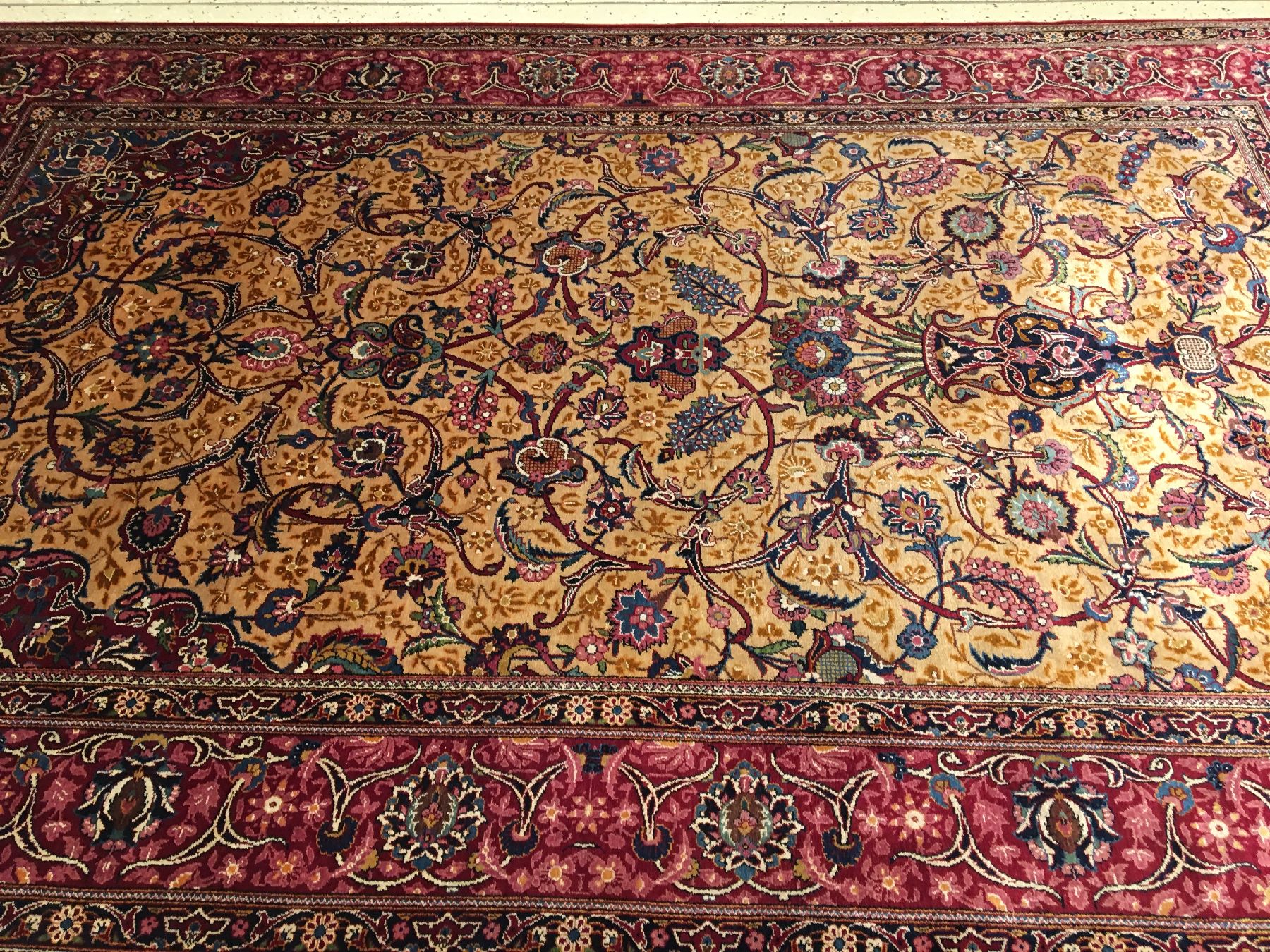 Detail b: Feiner Seiden Keschan alt, Zentralpersien, um 1930, reine Naturseide. Seltener Seiden Keschan mit kunstvollen Design im Stile der berühmten ...