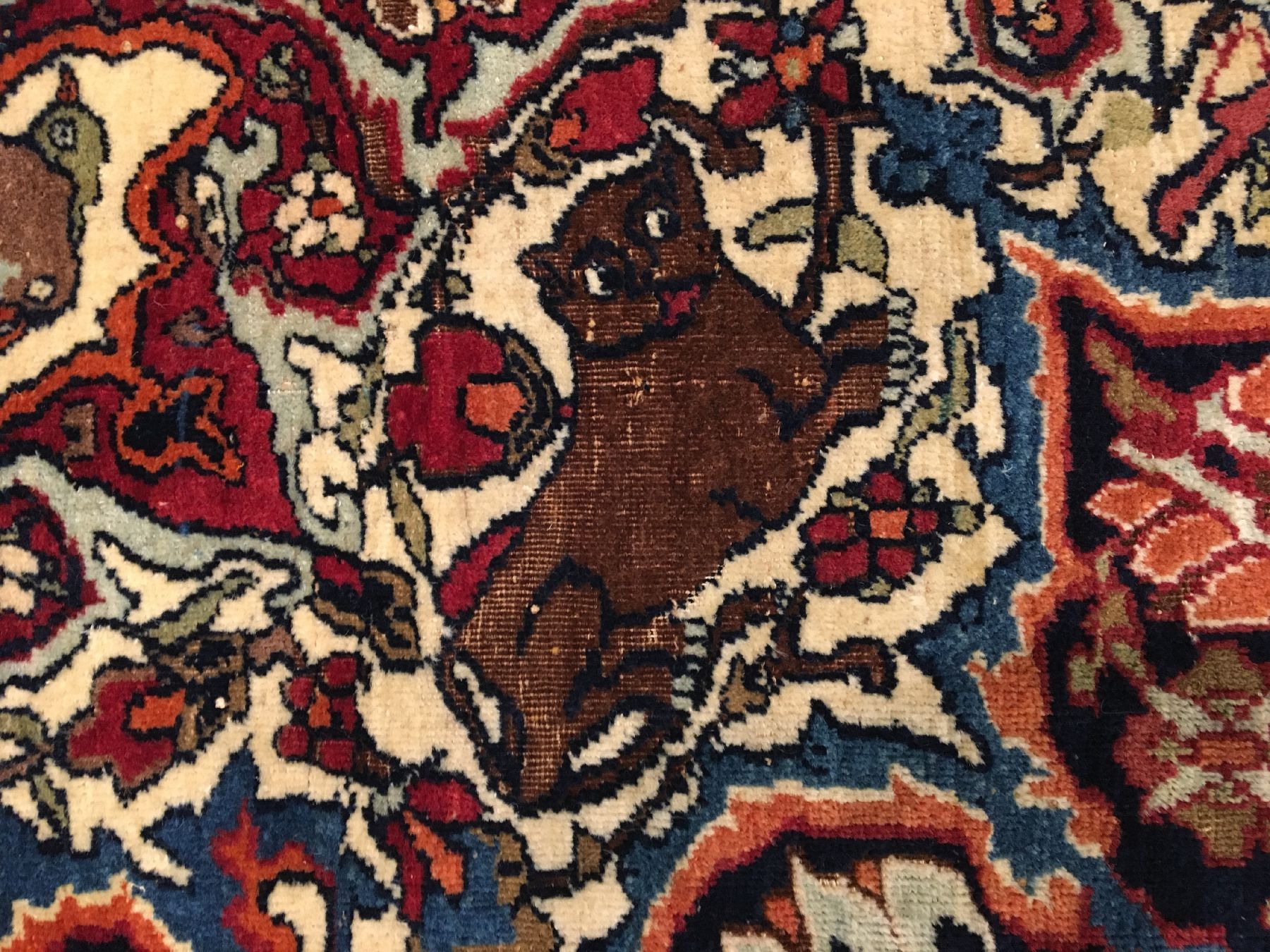 Detail d: Kerman "Lawer" antik, Südpersien, 19.Jhd., Wolle geknüpft auf Baumwolle. Dekorativer und seltener Kerman-Lawer mit erstklassigen ...