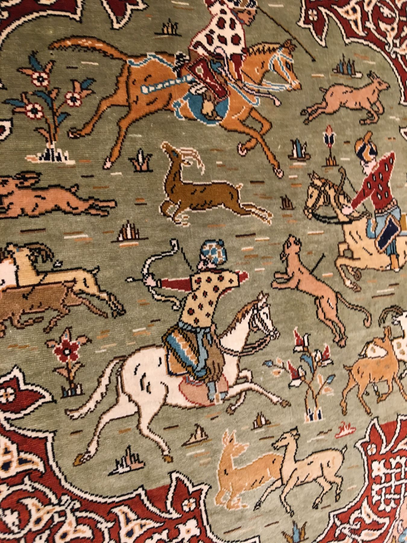Detail d: Feiner Seiden Hereke "Özipek" alt (Signiert), Türkei, um 1970, reine Naturseide. Feiner Seiden Hereke mit Hunting-Medaillon Muster. ...