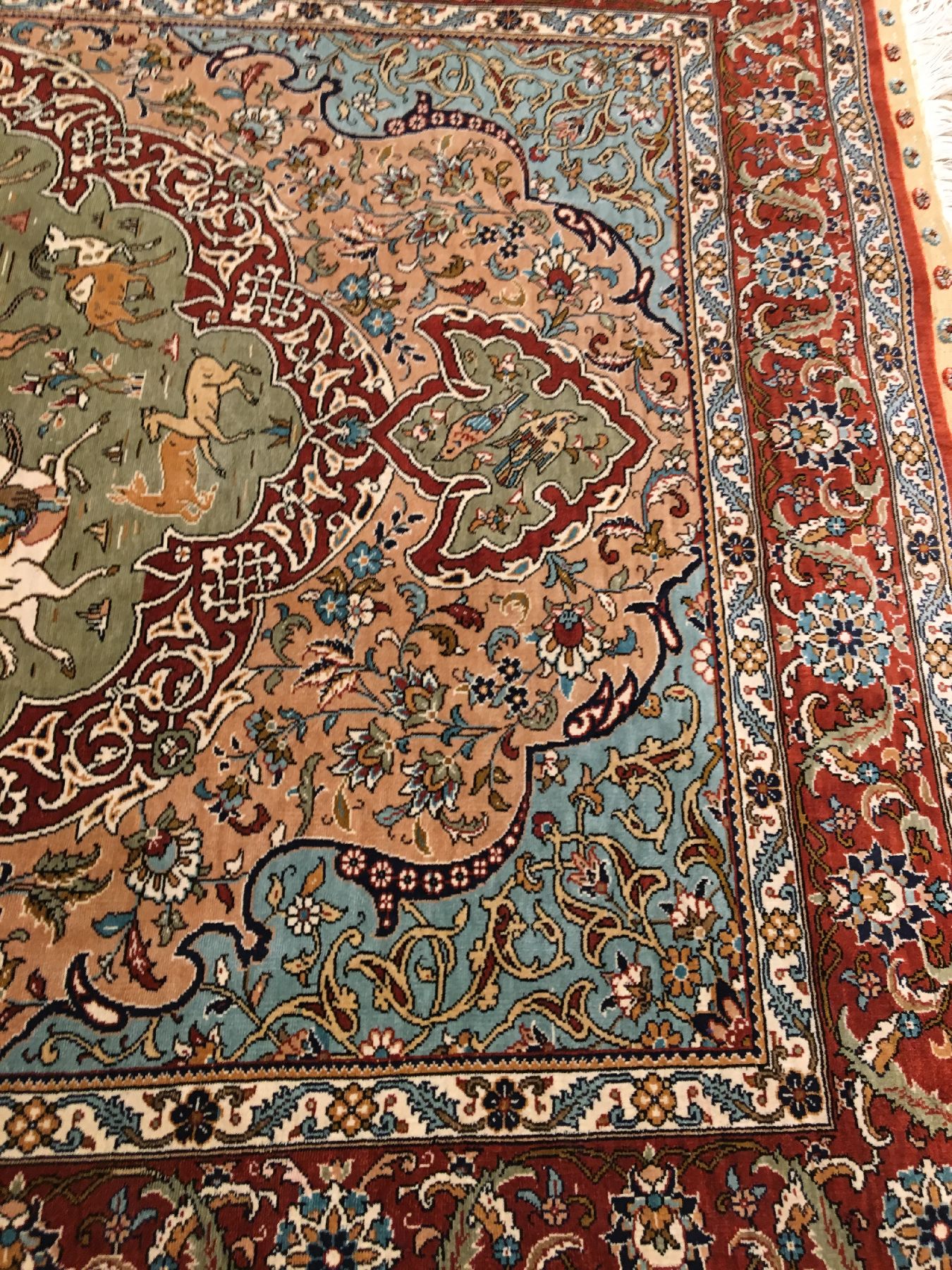 Detail f: Feiner Seiden Hereke "Özipek" alt (Signiert), Türkei, um 1970, reine Naturseide. Feiner Seiden Hereke mit Hunting-Medaillon Muster. ...