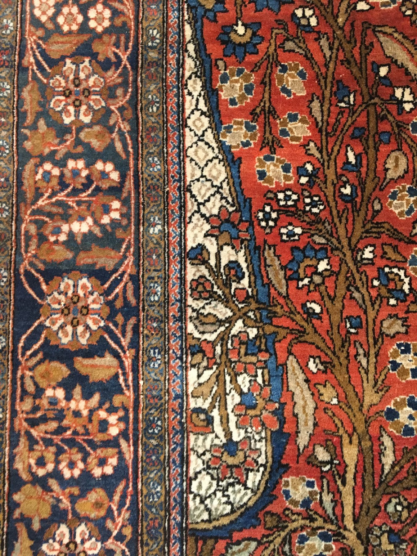 Detail e: Feiner Keschan "Ateschoglou" antik (Vasen Design), Zentralpersien, Ende 19.Jhd., Korkwolle geknüpft auf Baumwolle. Seltener und ...