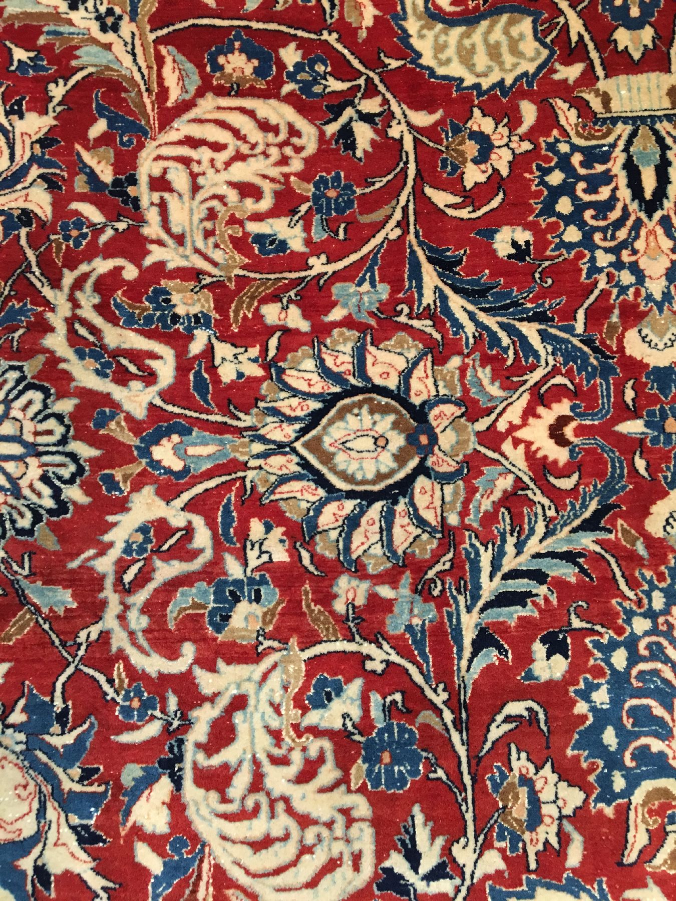 Detail d: Feiner Nain "Tudeschk" (Part-Silk) alt, Zentralpersien, um 1940, Korkwolle mit Seide geknüpft auf Baumwolle. Feiner rotgrundiger Nain aus ...