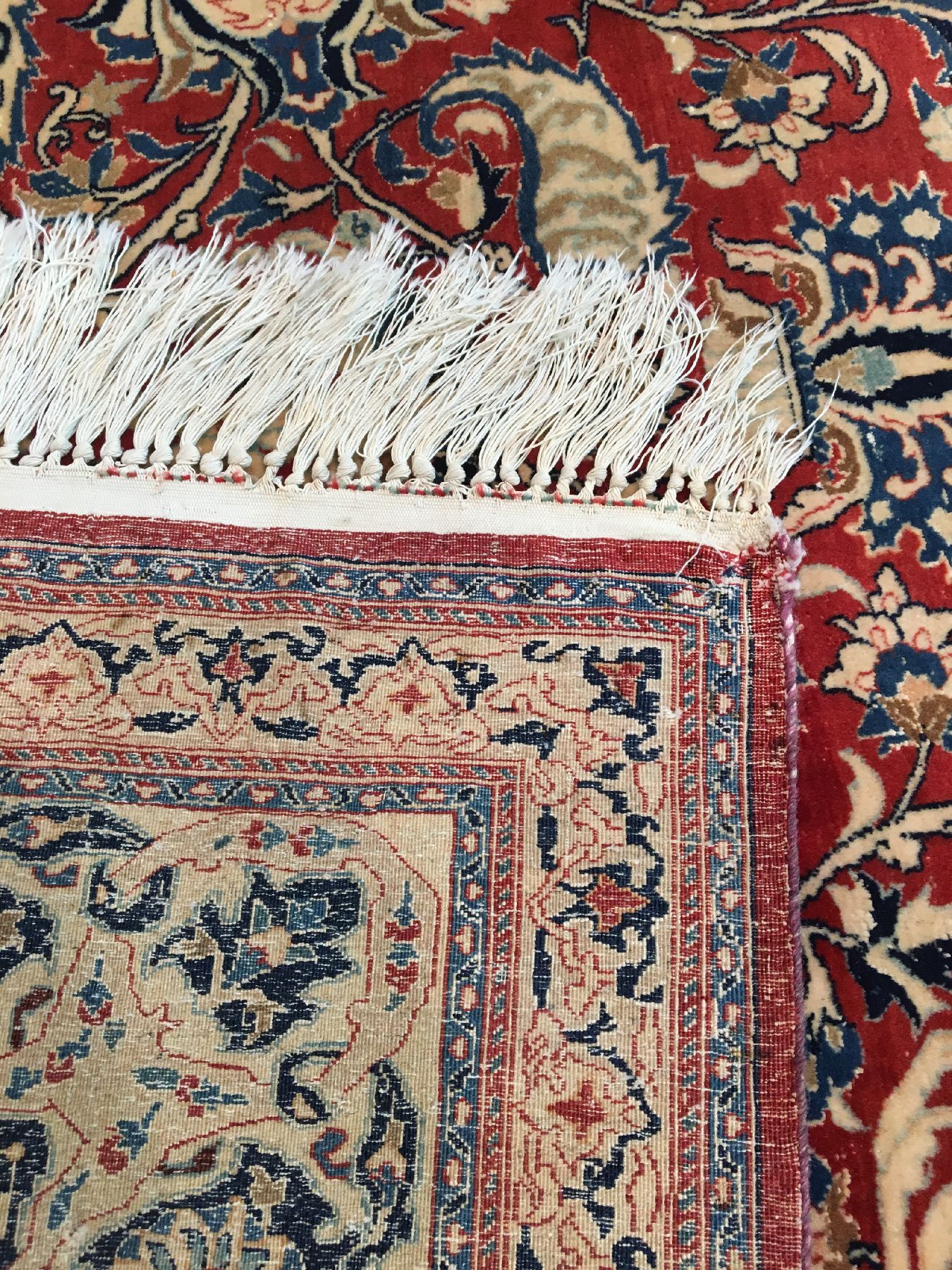 Detail i: Feiner Nain "Tudeschk" (Part-Silk) alt, Zentralpersien, um 1940, Korkwolle mit Seide geknüpft auf Baumwolle. Feiner rotgrundiger Nain aus ...