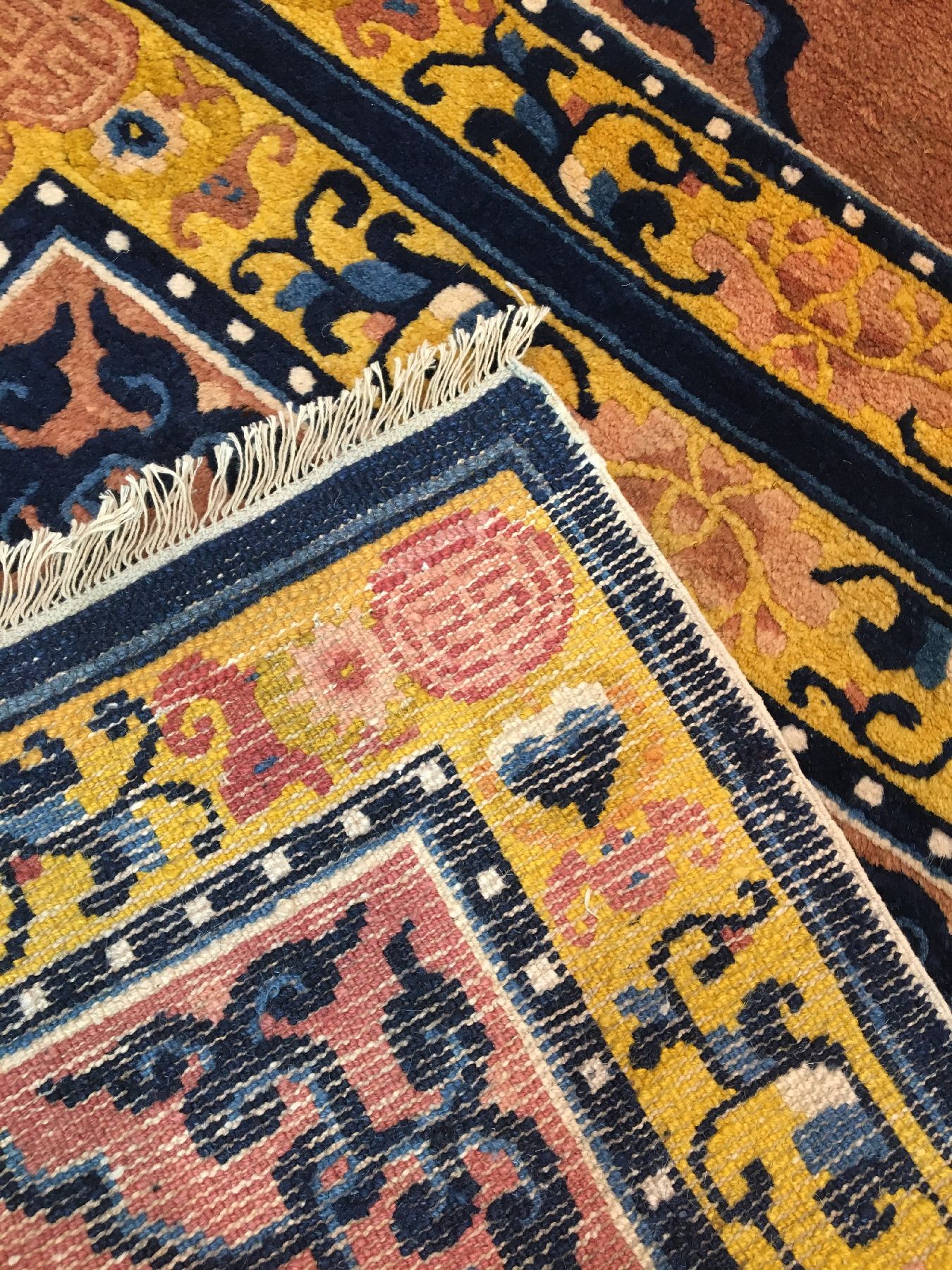 Detail i: Ning-Hsia "Sitzbankteppich" antik, Westchina, 19.Jhd., Korkwolle geknüpft auf Baumwolle. Hochwertiger Sitzbankteppich mit Schmetterling ...