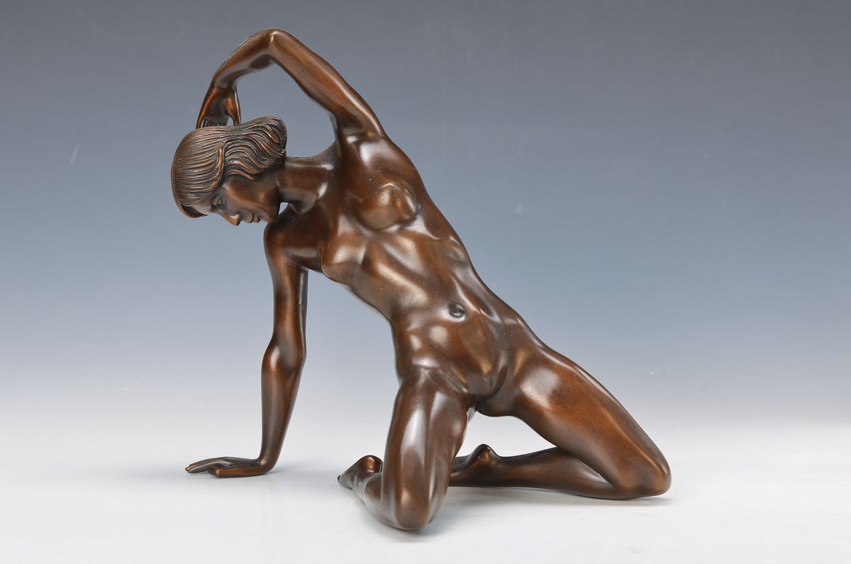 Arno Breker, 1900-1991, Grazie, Bronzeskulptur, sign., num. 91/300, Gießerstempel Venturi Arte, ca. 25x27 cm