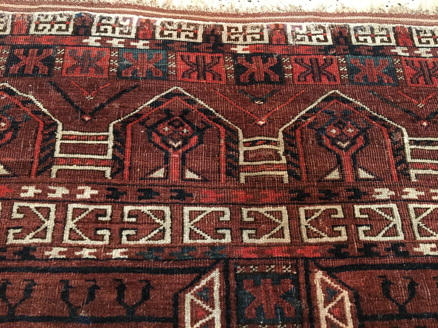 Detail g: Arabatschi "Engsi" antik, Turkmenistan, frühes 19.Jhd., Wolle geknüpft auf Wolle/Ziegenhaar. Seltener früher Türteppich der Arabatschi ...