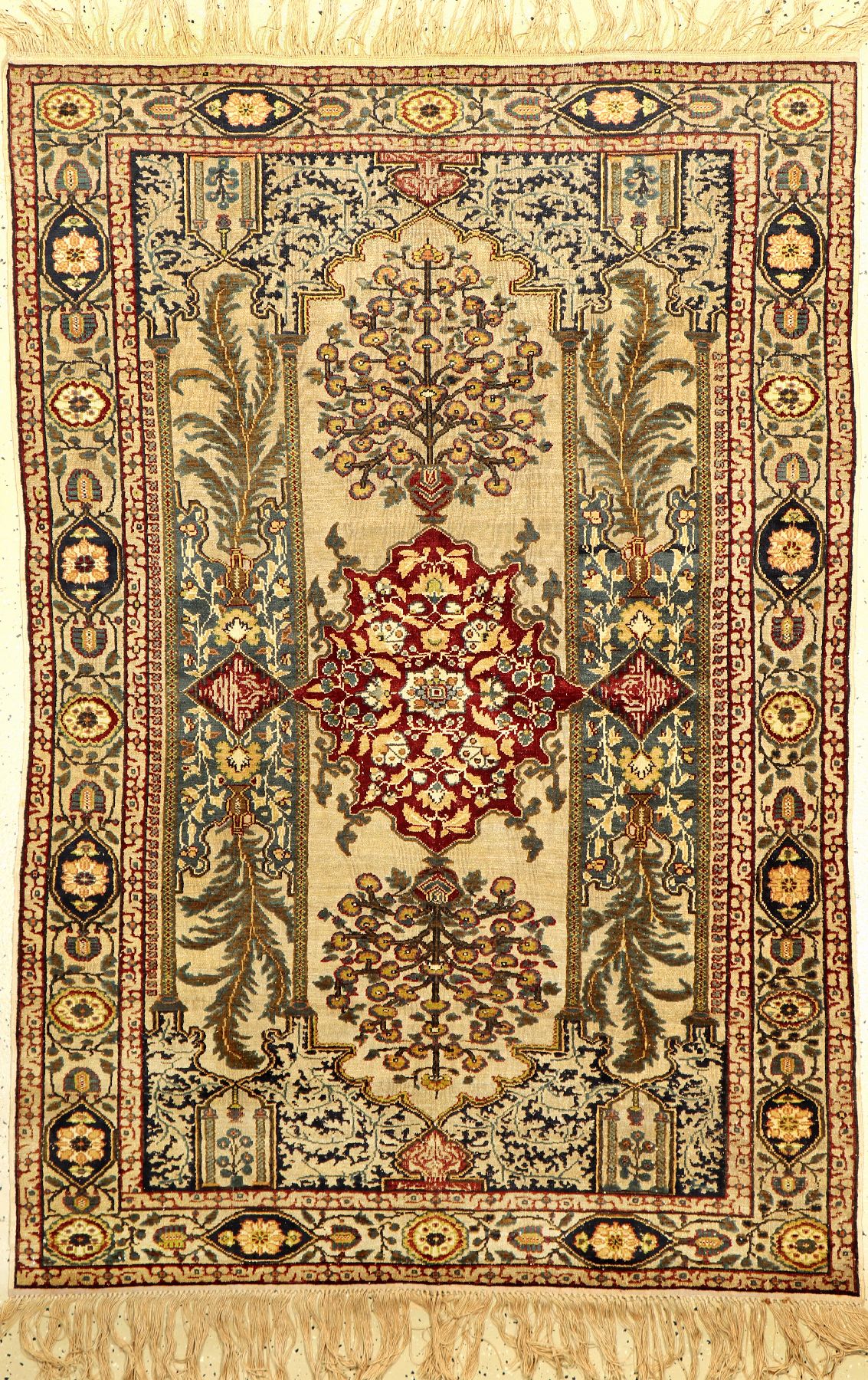 Feiner metallbroschierter Seiden Kaisery "Flosh" antik, Türkei, um 1900, Floshseide mit metallbroschierten Grund. Feiner Kaisery mit ...