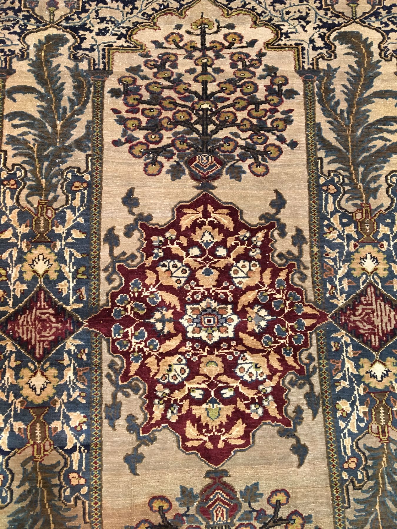 Detail c: Feiner metallbroschierter Seiden Kaisery "Flosh" antik, Türkei, um 1900, Floshseide mit metallbroschierten Grund. Feiner Kaisery mit ...