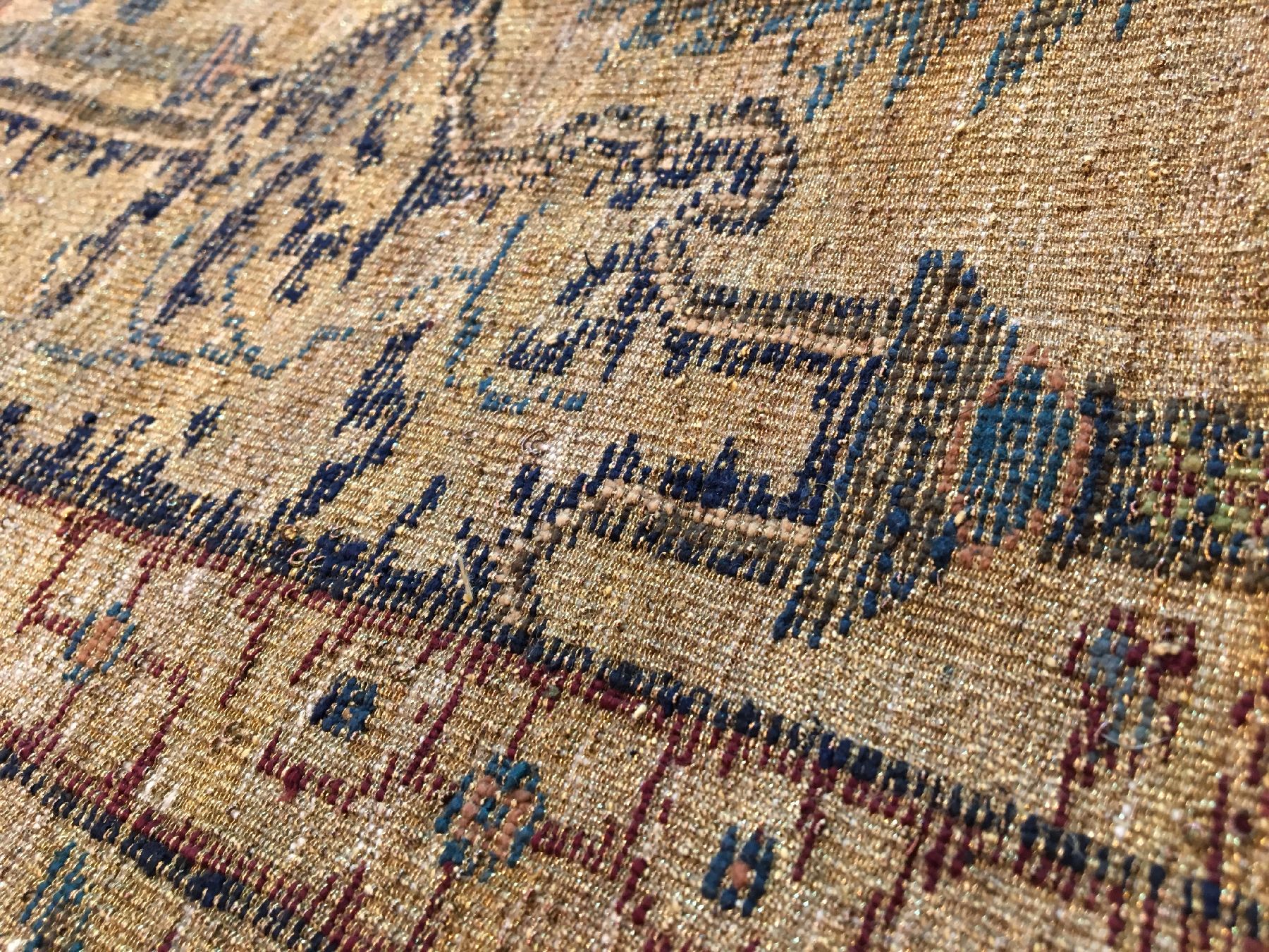 Detail i: Feiner metallbroschierter Seiden Kaisery "Flosh" antik, Türkei, um 1900, Floshseide mit metallbroschierten Grund. Feiner Kaisery mit ...