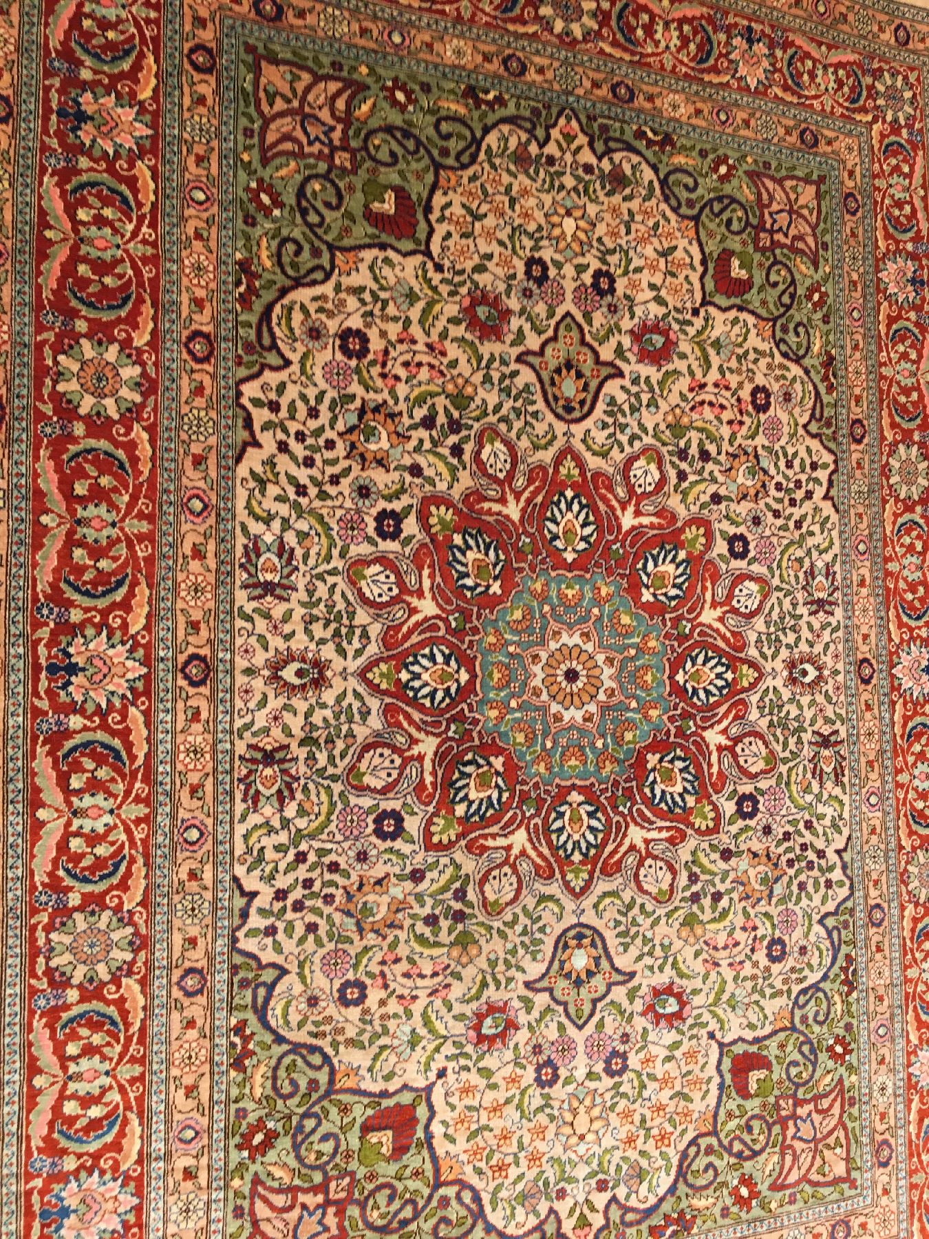 Detail a: Feiner Seiden Hereke alt, Türkei, um 1970, reine Naturseide. Feiner Seiden Hereke mit Medaillon Muster und grünen Nischen. Dekorativ, ca. 123 x 96 ...