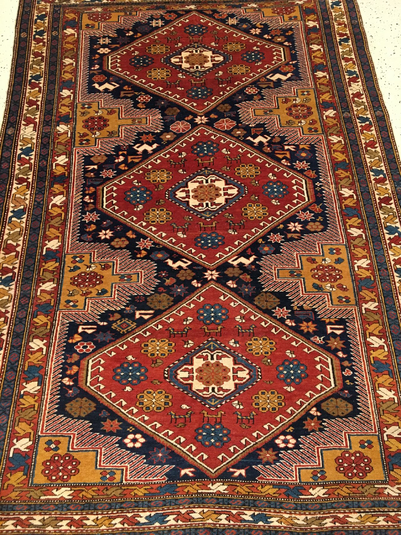 Detail a: Feiner Chila antik, Südostkaukasus Azerbaijan Baku-Gebiet, 19.Jhd., Wolle geknüpft auf Wolle. Sehr fein und sauber geknüpfter Teppich aus dem ...