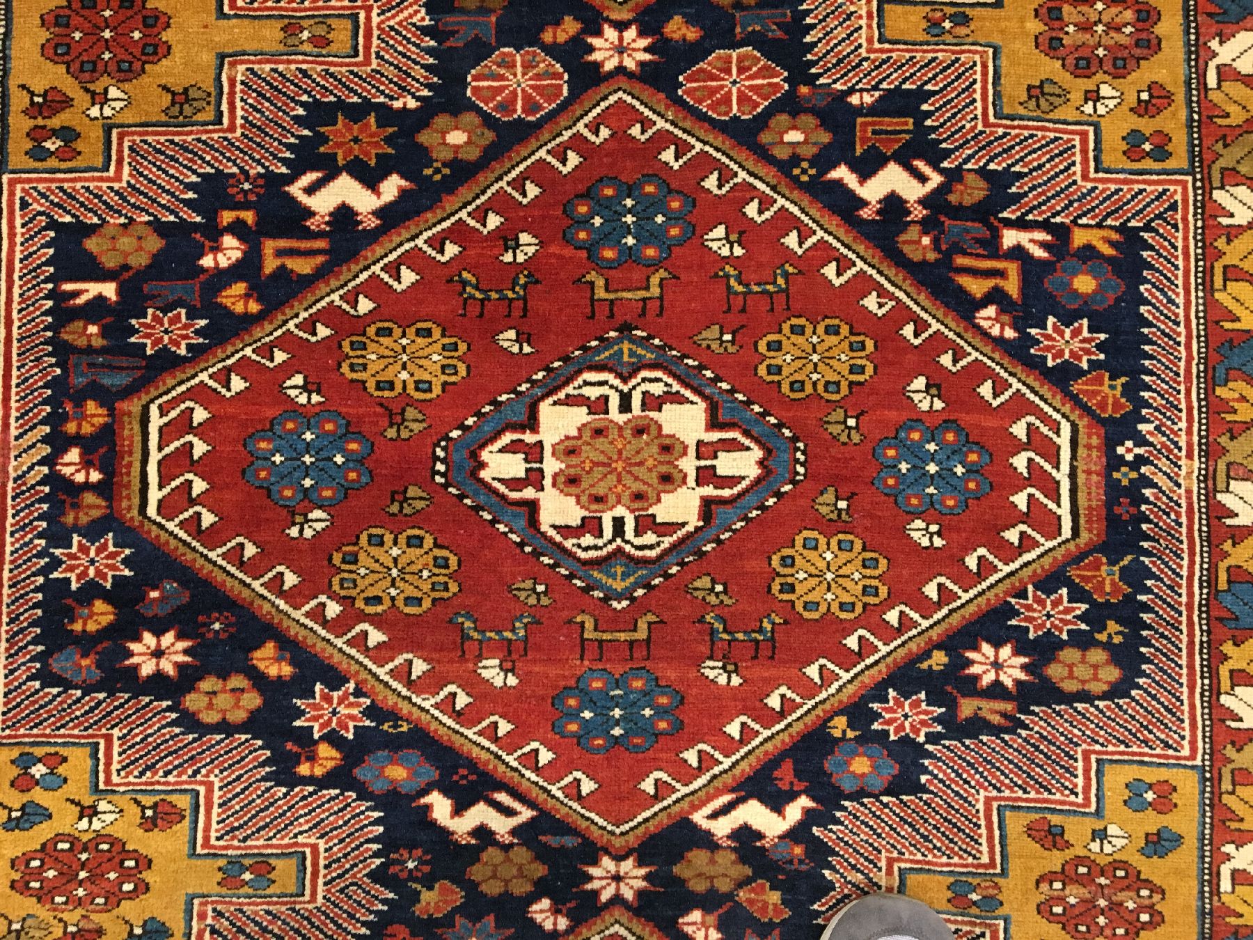Detail c: Feiner Chila antik, Südostkaukasus Azerbaijan Baku-Gebiet, 19.Jhd., Wolle geknüpft auf Wolle. Sehr fein und sauber geknüpfter Teppich aus dem ...