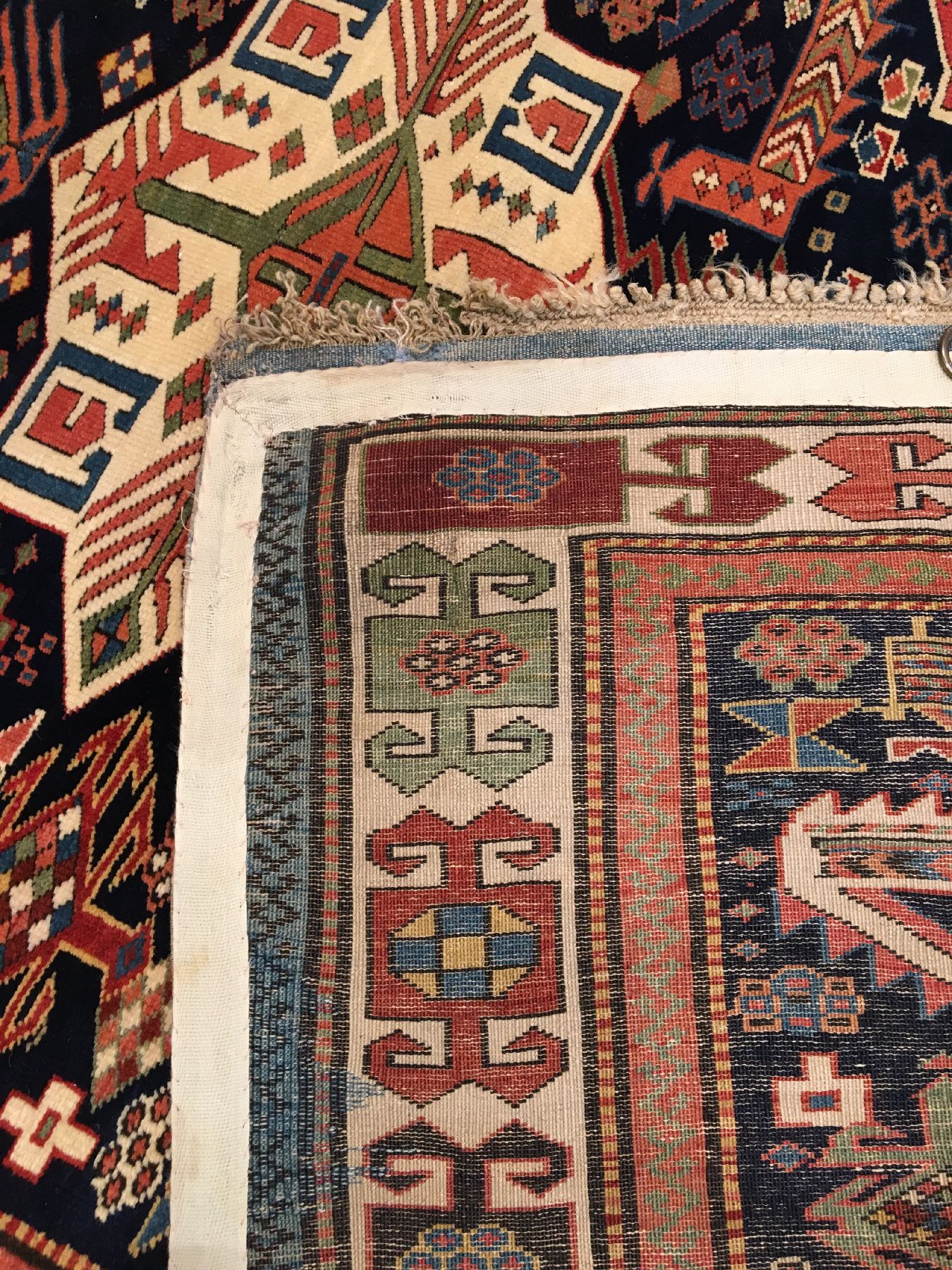 Detail i: Sehr feiner und einzigartiger Akstafa antik, Ostkaukasus Schirwan-Region, 19.Jhd., sehr feine Wolle geknüpft auf Wolle. Dieser hochfeine und gut ...