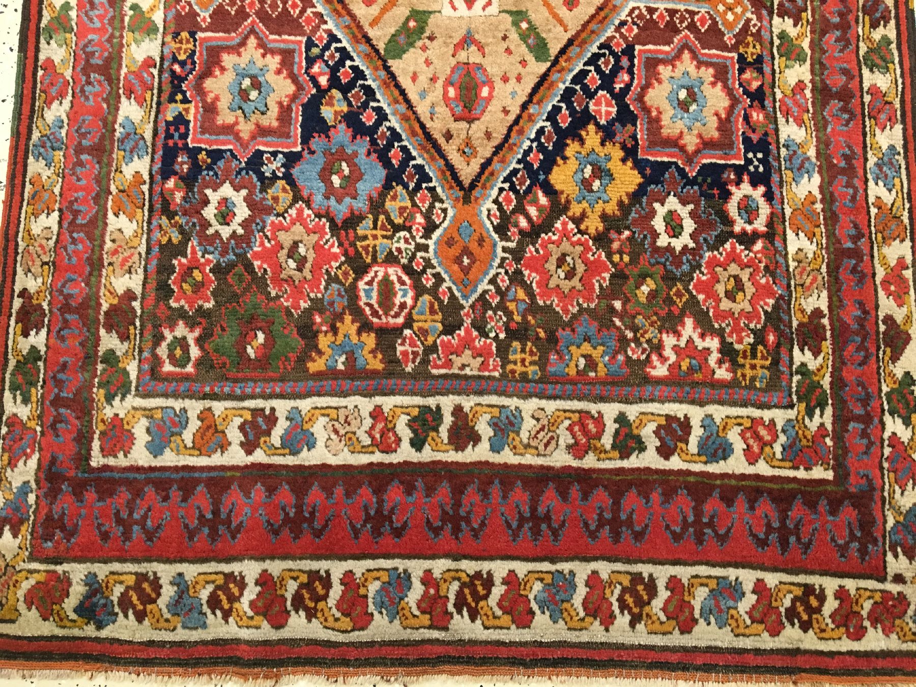 Detail f: Seltener Sautschbulag antik, Nordwestpersien Azerbaijan, 19.Jhd., Wolle mit naturbelassener Kamelwolle geknüpft auf Wolle. Diese feine kurdische ...