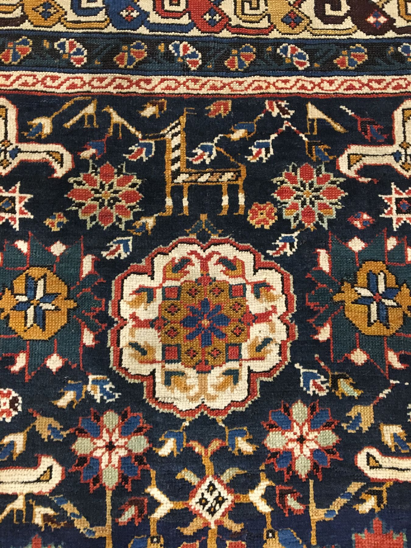 Detail d: Blattgabel Schirwan "Galerie" antik, Ostkaukasus, 19.Jhd., Wolle geknüpft auf Wolle. Feiner Schirwan im Galerie-Format mit typischen ...