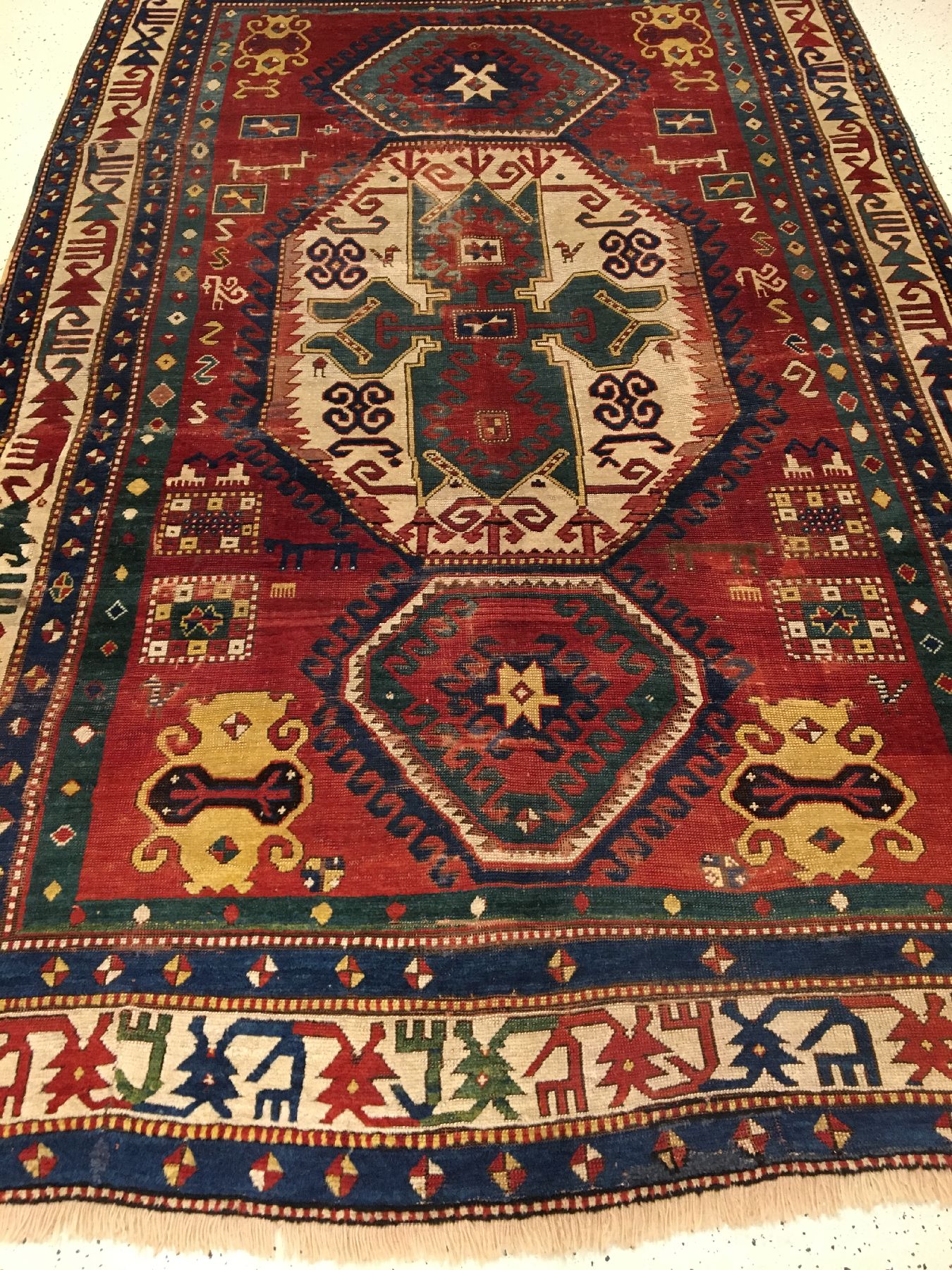 Detail a: Lori Pambak Kasak antik, Südwestkaukasus, 19.Jhd., Wolle geknüpft auf Wolle. Früher Lori Pambak Kasak mit klassischen und charakteristischen ...