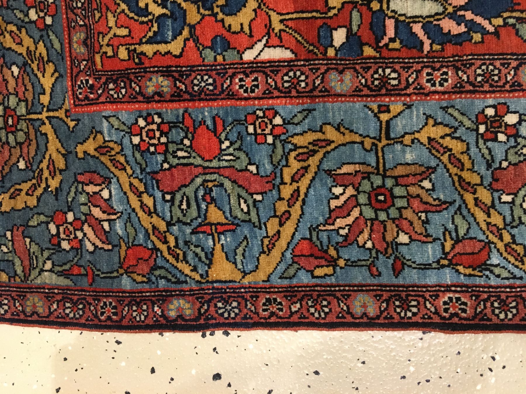 Detail h: Feiner weißgrundiger Farahan antik, Westpersien, Ende 19.Jhd., Korkwolle geknüpft auf Baumwolle. Fein geknüpfter Farahan mit sehr eleganten ...
