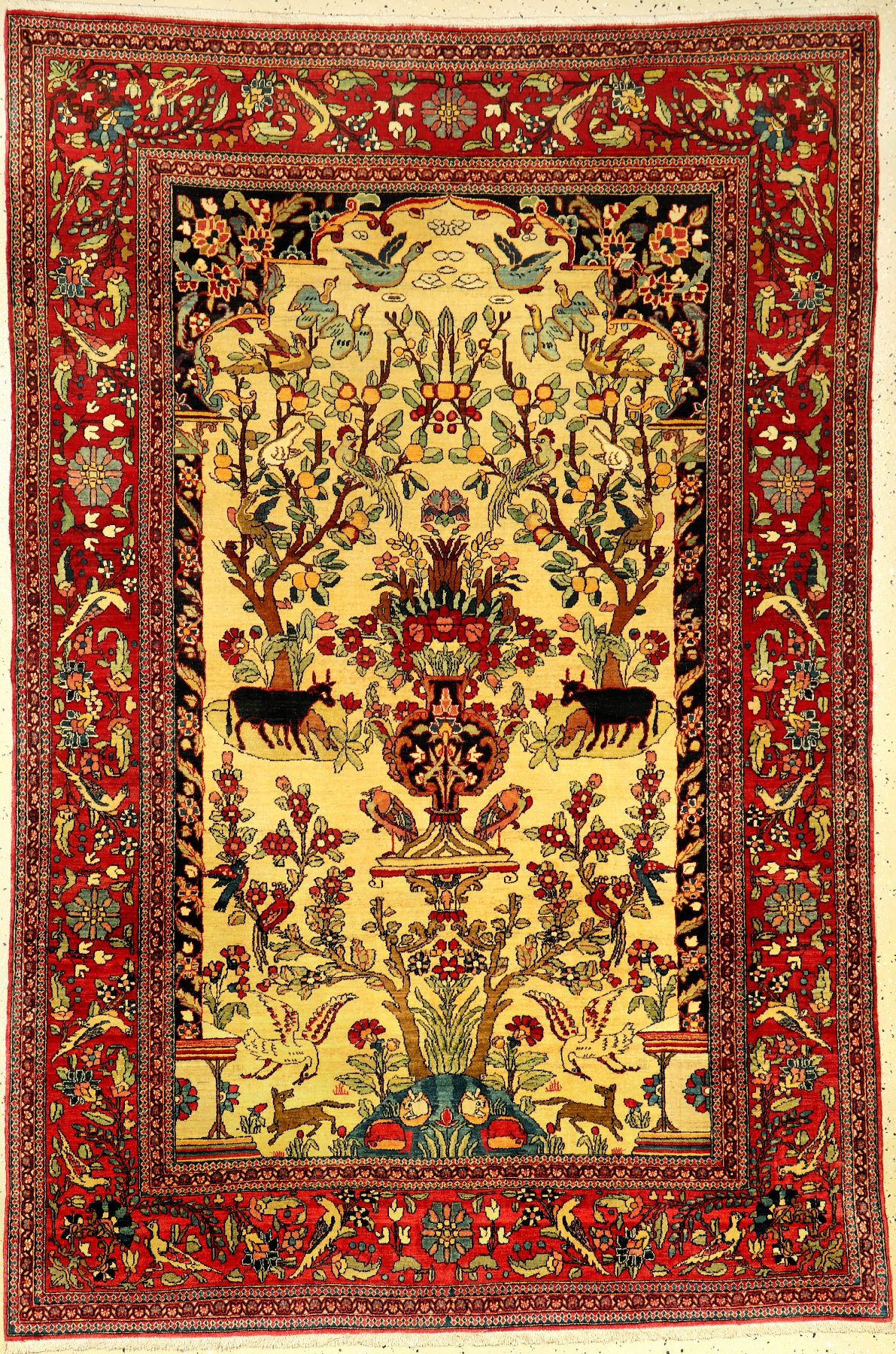 Feiner Esfahan "Ahmad" antik (Paradies Design), Zentralpersien, um 1900, Korkwolle geknüpft auf Baumwolle. Feiner Esfahan aus den ...
