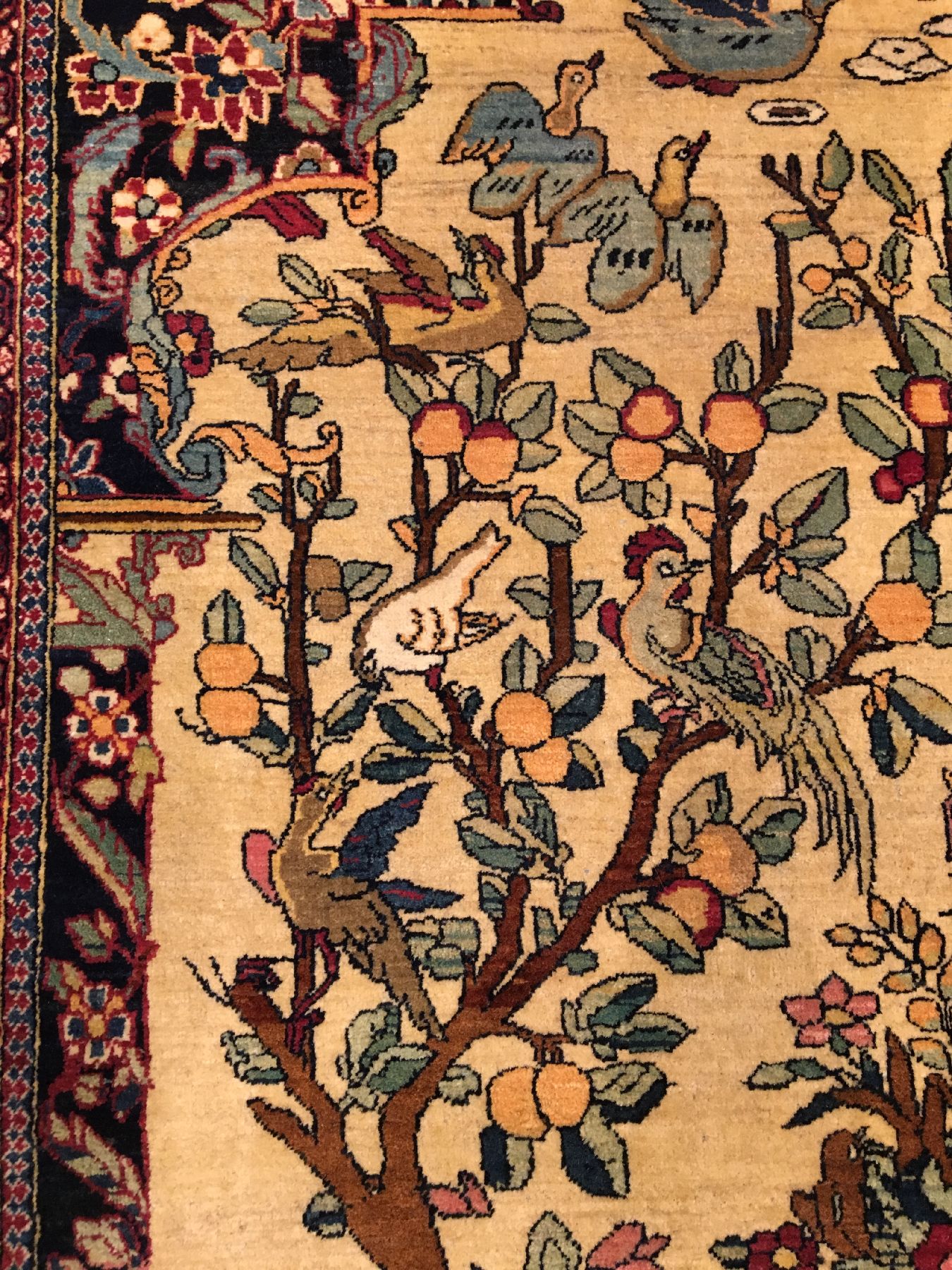 Detail e: Feiner Esfahan "Ahmad" antik (Paradies Design), Zentralpersien, um 1900, Korkwolle geknüpft auf Baumwolle. Feiner Esfahan aus den ...