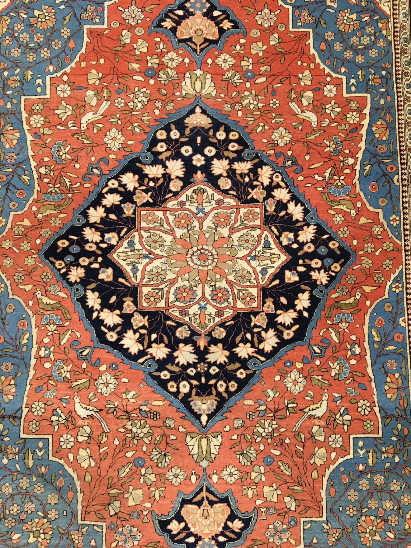 Detail c: Feiner Keschan "Mohtascham" antik, Zentralpersien, 19.Jhd., Korkwolle mit original violetten Seiden-Schirasis geknüpft auf Baumwolle. ...