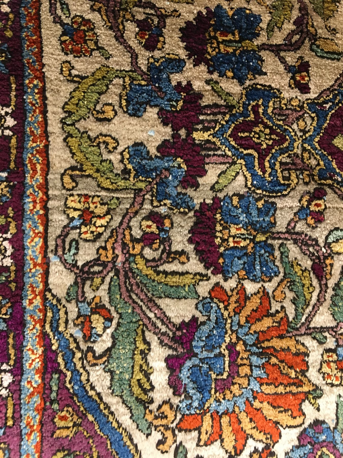Detail h: Feiner Seiden Keschan "Mohtascham" antik, Zentralpersien, 19.Jhd., reine Naturseide. Bemerkenswert fein geknüpfter Seiden Keschan in ...