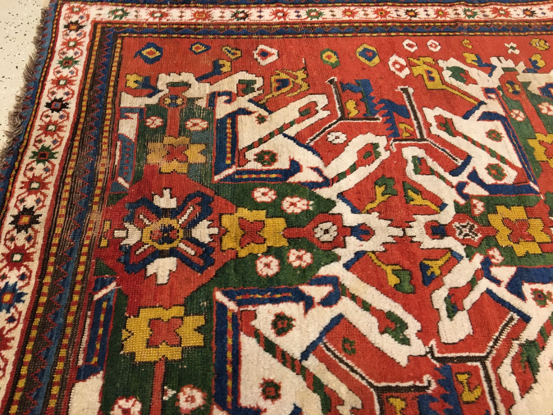 Detail d: Tschelaberd Kasak antik (Adler Kasak), Südkaukasus, 19.Jhd., Wolle geknüpft auf Wolle. Seltener fast quadratischer Tschelaberd mit ein ...
