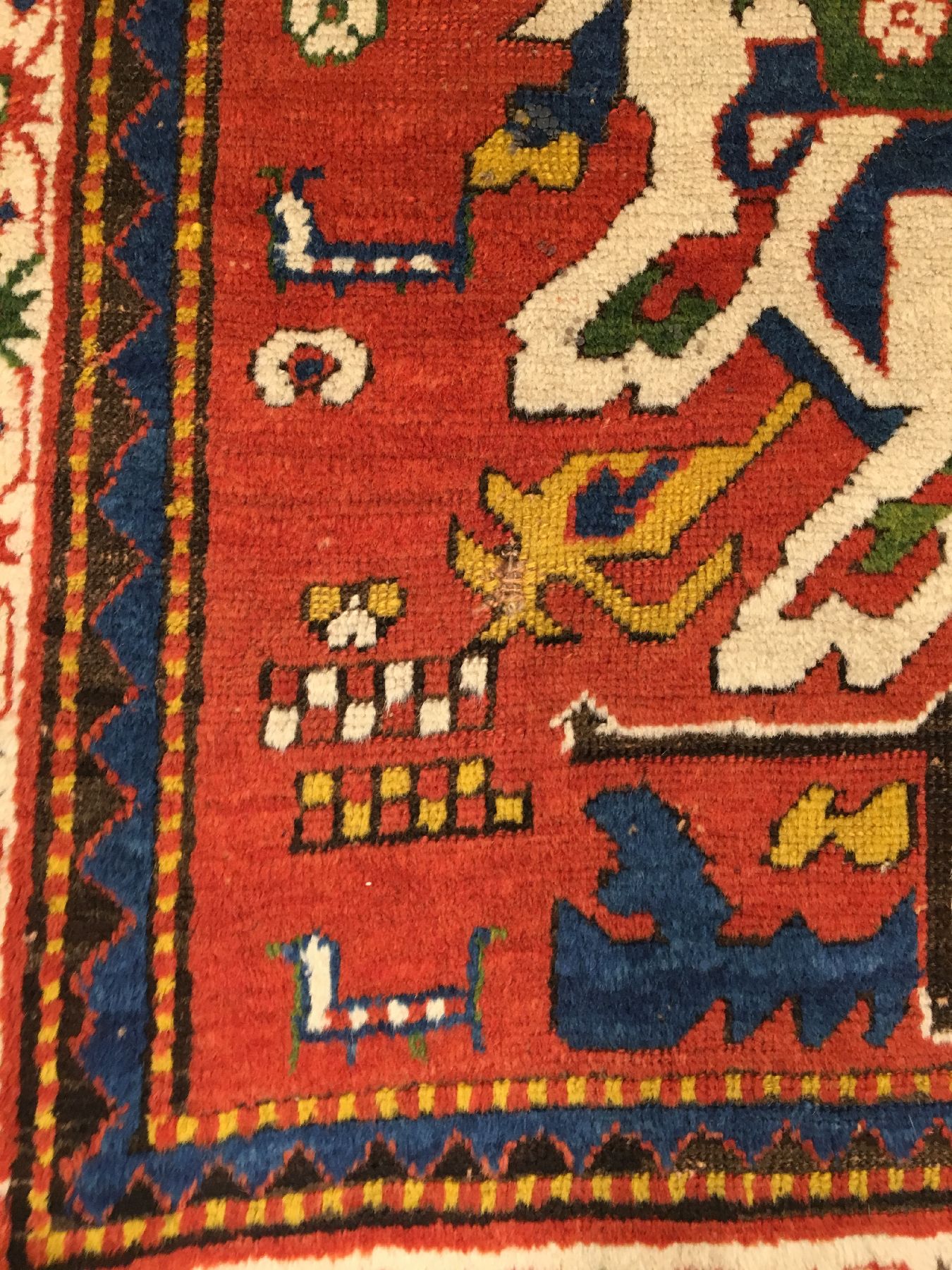 Detail g: Tschelaberd Kasak antik (Adler Kasak), Südkaukasus, 19.Jhd., Wolle geknüpft auf Wolle. Seltener fast quadratischer Tschelaberd mit ein ...