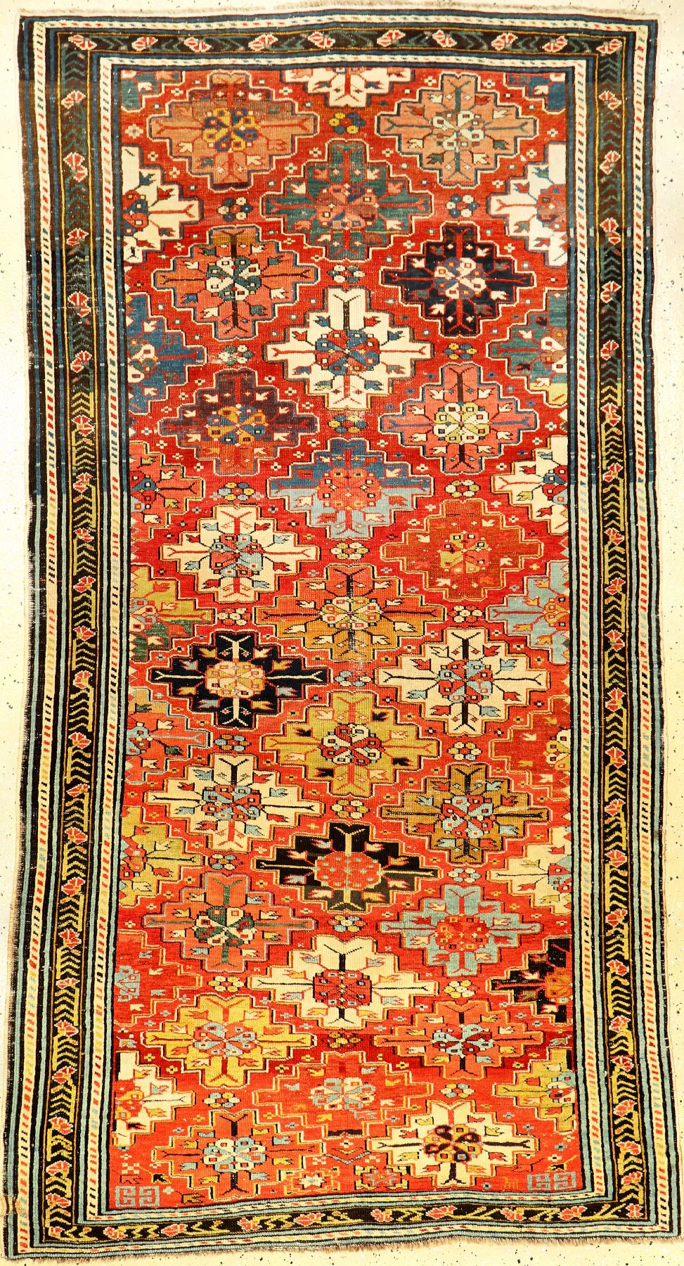 Feiner seltener Schirwan antik, Ostkaukasus Baku-Gebiet Azerbaijan, 19.Jhd., Wolle geknüpft auf Wolle. Bemerkenswert fein geknüpfter Schirwan aus ...