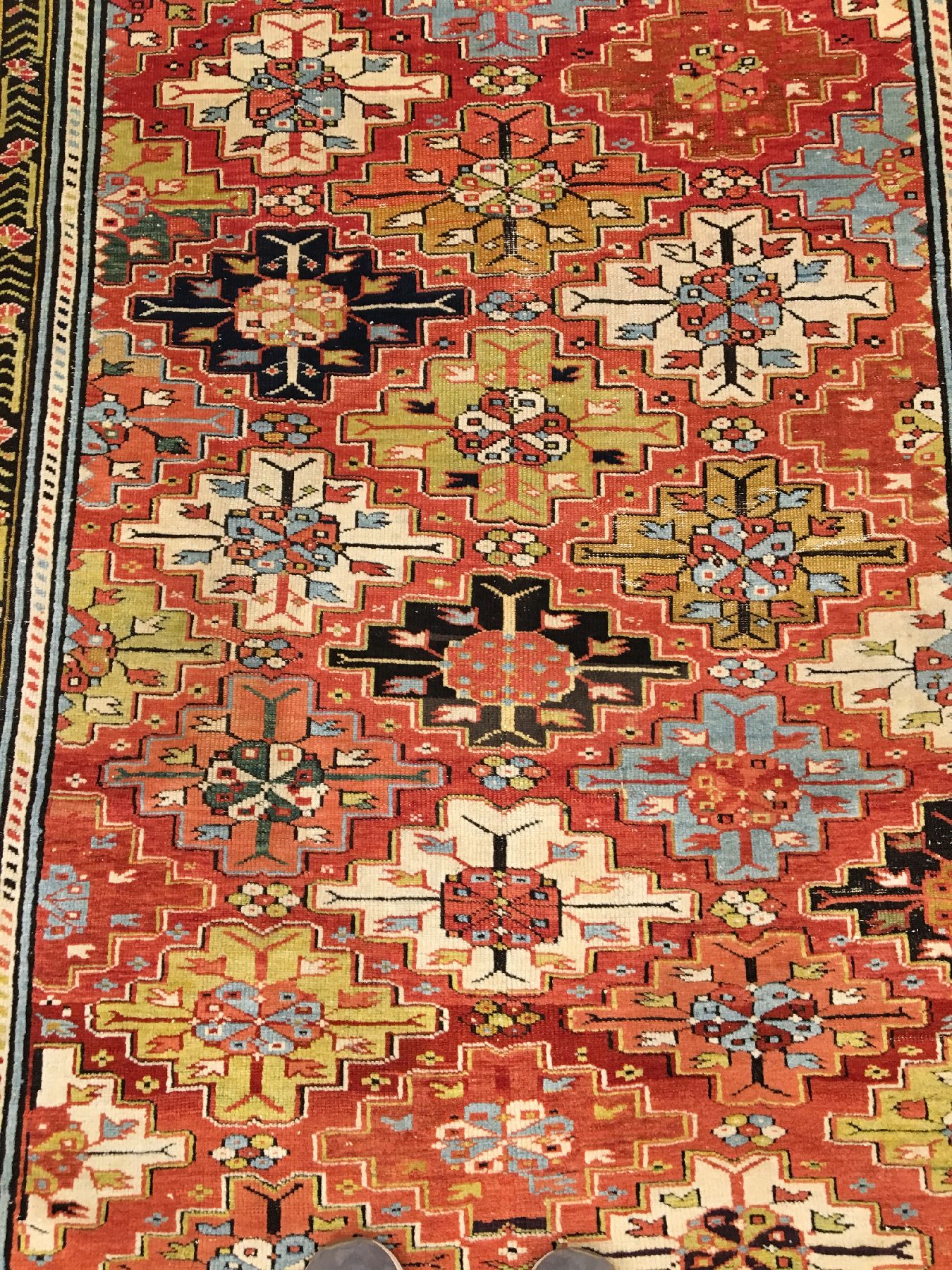 Detail d: Feiner seltener Schirwan antik, Ostkaukasus Baku-Gebiet Azerbaijan, 19.Jhd., Wolle geknüpft auf Wolle. Bemerkenswert fein geknüpfter Schirwan aus ...