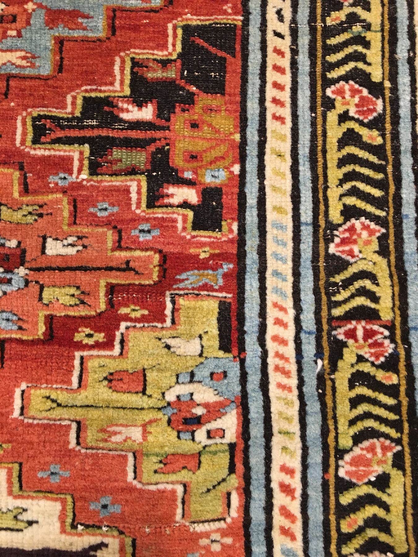 Detail f: Feiner seltener Schirwan antik, Ostkaukasus Baku-Gebiet Azerbaijan, 19.Jhd., Wolle geknüpft auf Wolle. Bemerkenswert fein geknüpfter Schirwan aus ...