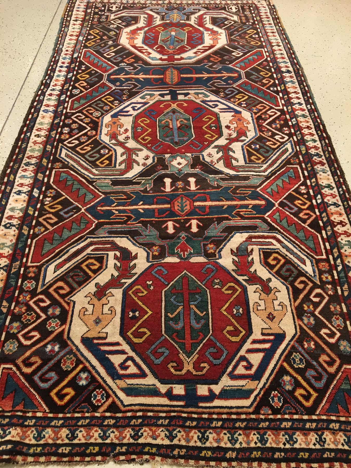 Detail a: Lenkoran antik, Südkaukasus, 19.Jhd., Wolle geknüpft auf Wolle. Typischer Lenkoran im "Long-Rug" Format mit charakteristischen ...
