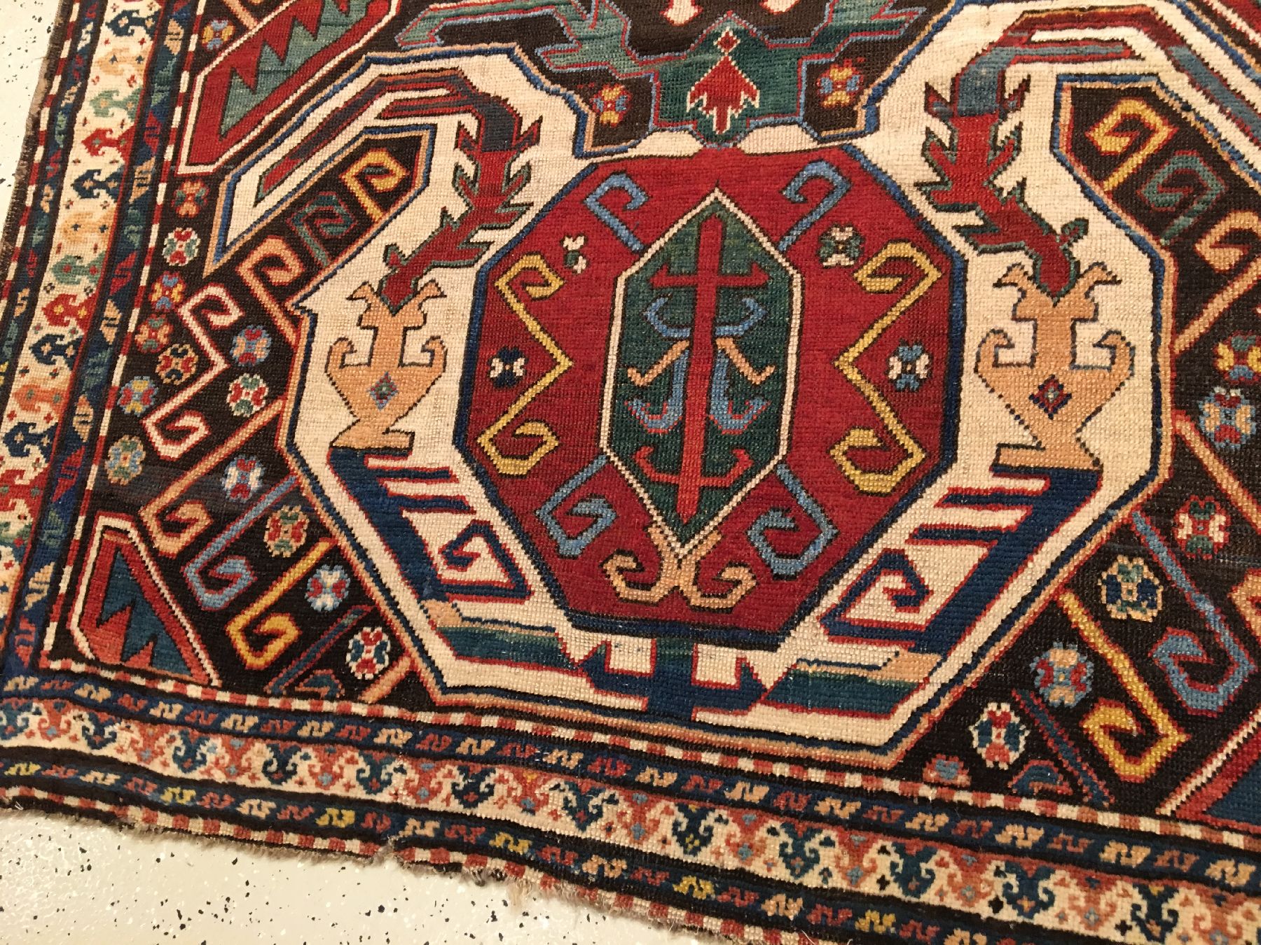 Detail d: Lenkoran antik, Südkaukasus, 19.Jhd., Wolle geknüpft auf Wolle. Typischer Lenkoran im "Long-Rug" Format mit charakteristischen ...