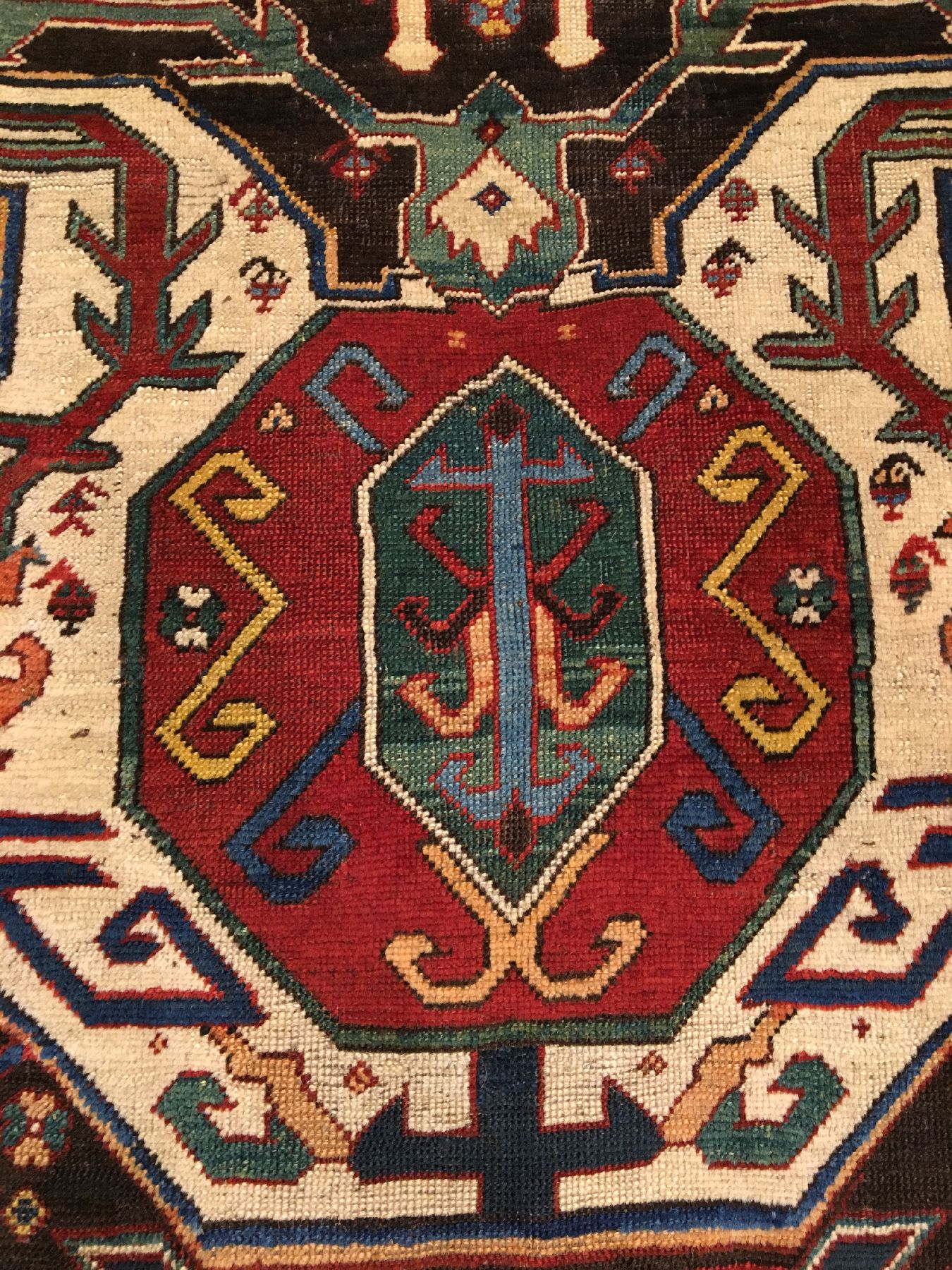 Detail e: Lenkoran antik, Südkaukasus, 19.Jhd., Wolle geknüpft auf Wolle. Typischer Lenkoran im "Long-Rug" Format mit charakteristischen ...