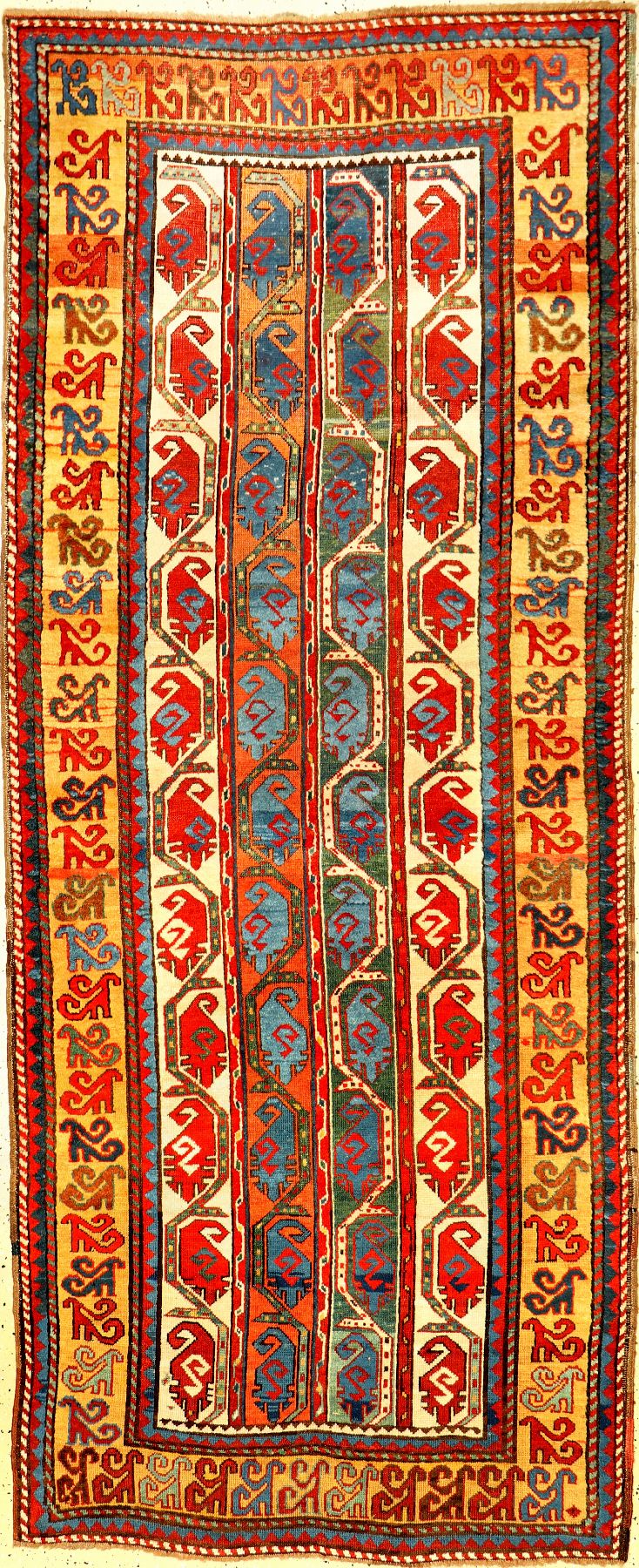 Seltener Moghan antik, Südostkaukasus Moghan-Region, 19.Jhd., Wolle geknüpft auf Wolle. Eindrucksvoller Streifen-Teppich aus der Moghan-Region mit ...