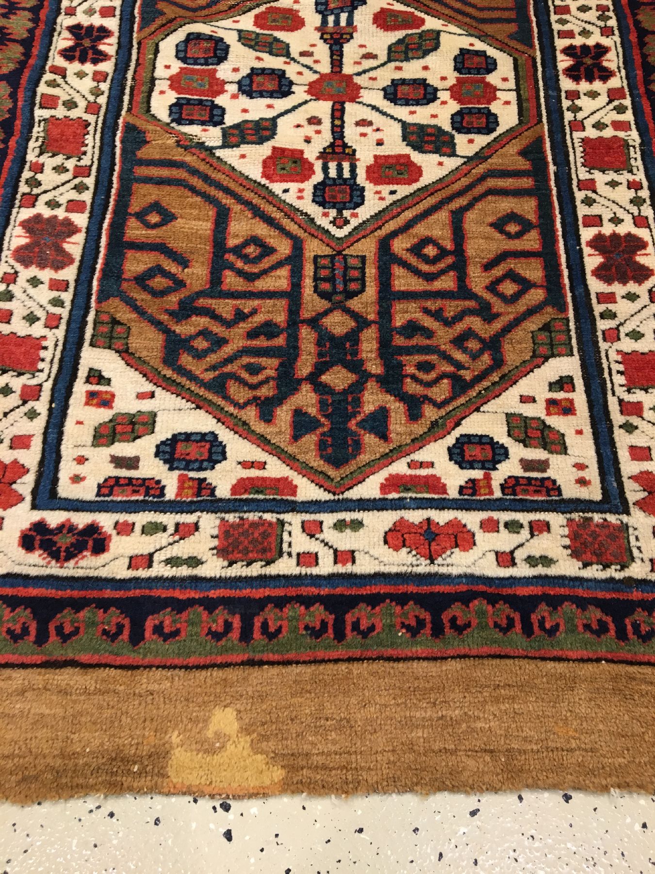 Detail d: Feine Sarab "Galerie" antik (Kamelwolle), Nordwestpersien Azerbaijan, 19.Jhd., Kamelwolle/Wolle geknüpft auf Wolle. Fein geknüpfter ...
