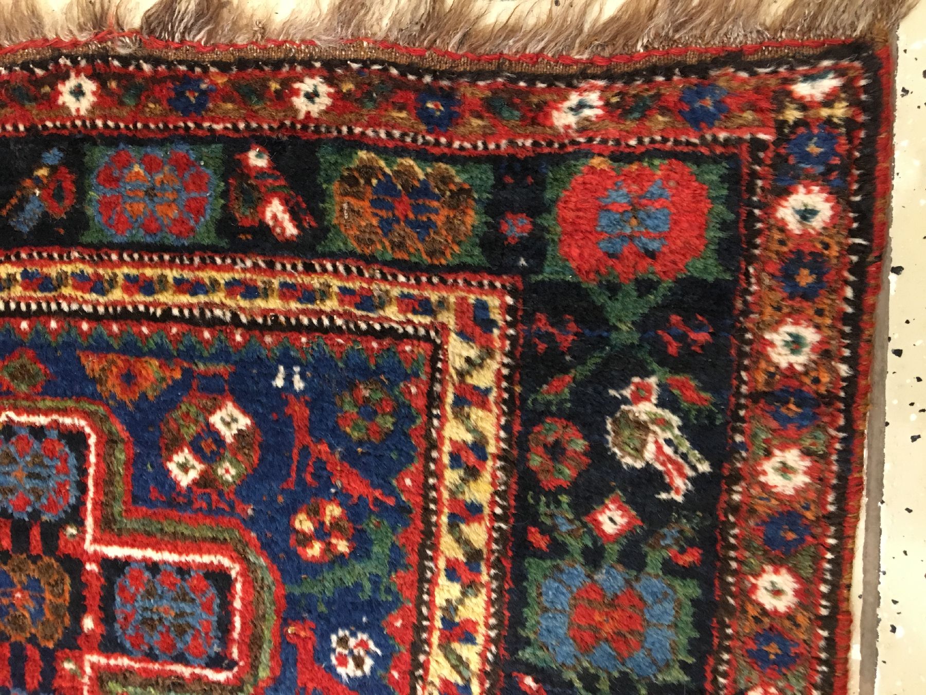 Detail h: Khamseh antik, Südwestpersien Fars-Gebiet, Ende 19.Jhd., Wolle geknüpft auf Wolle/Ziegenhaar. Blaugrundiger Khamseh aus der Fars-Region mit ...