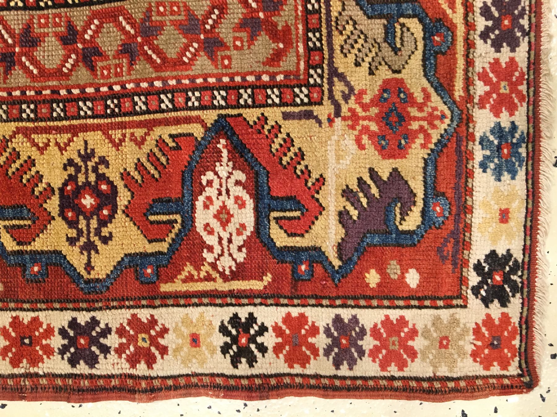 Detail h: Seltener Zypressen Melas antik, Südwestanatolien, 19.Jhd., Wolle geknüpft auf Wolle. Feiner mit roten Schussfäden geknüpfter Melas mit ...