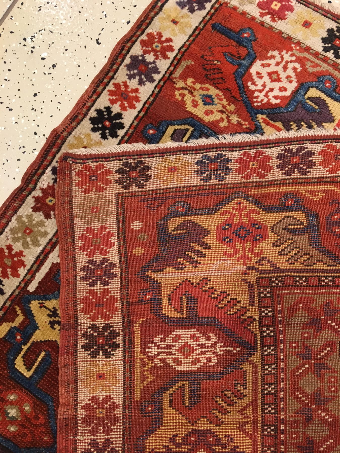 Detail i: Seltener Zypressen Melas antik, Südwestanatolien, 19.Jhd., Wolle geknüpft auf Wolle. Feiner mit roten Schussfäden geknüpfter Melas mit ...