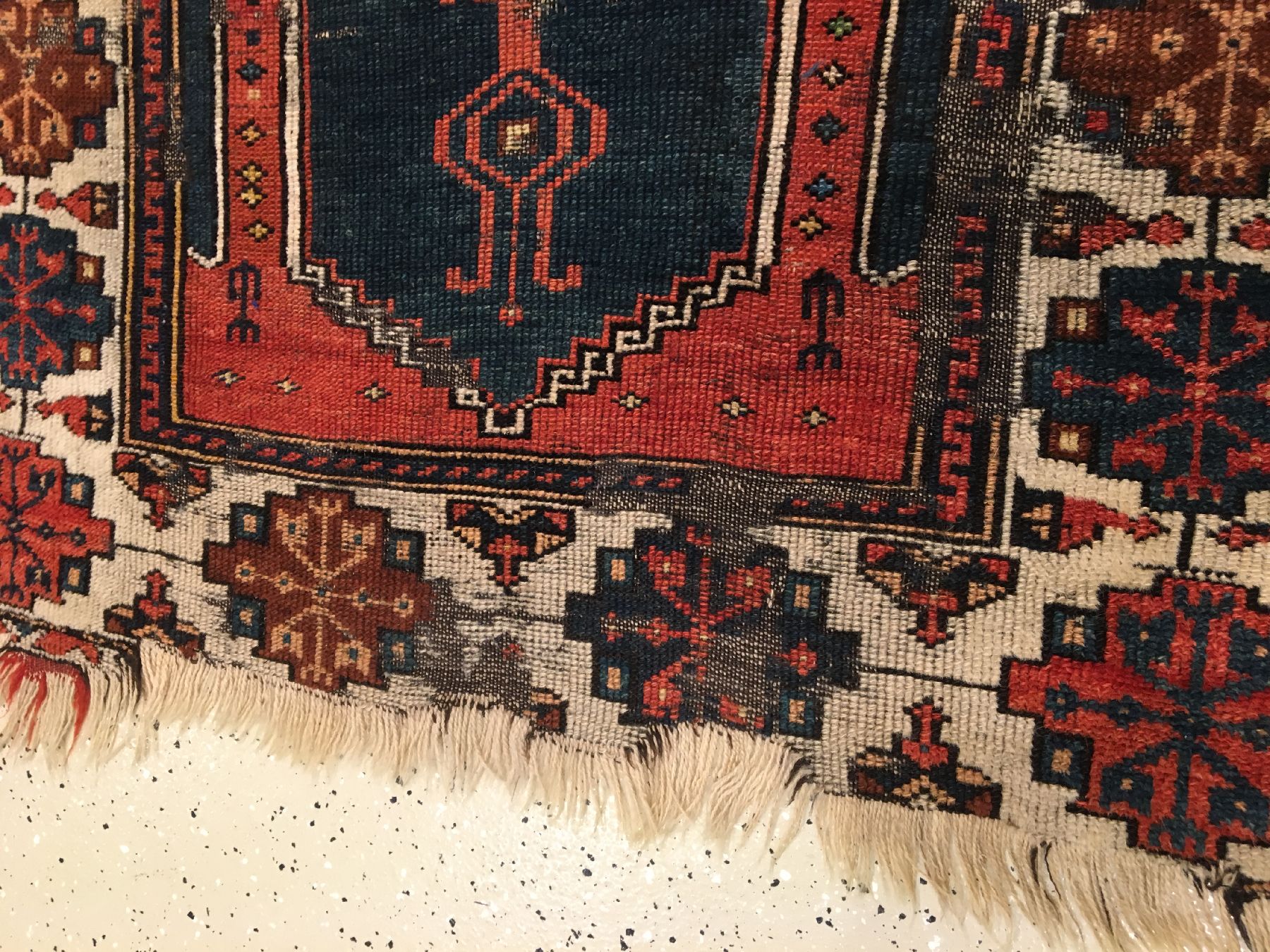 Detail f: Feiner Cumra "Gebetsteppich" antik, Zentralanatolien Konya-Region, 19.Jhd., Wolle geknüpft auf Wolle. Feiner und sehr seltener Cumra ...